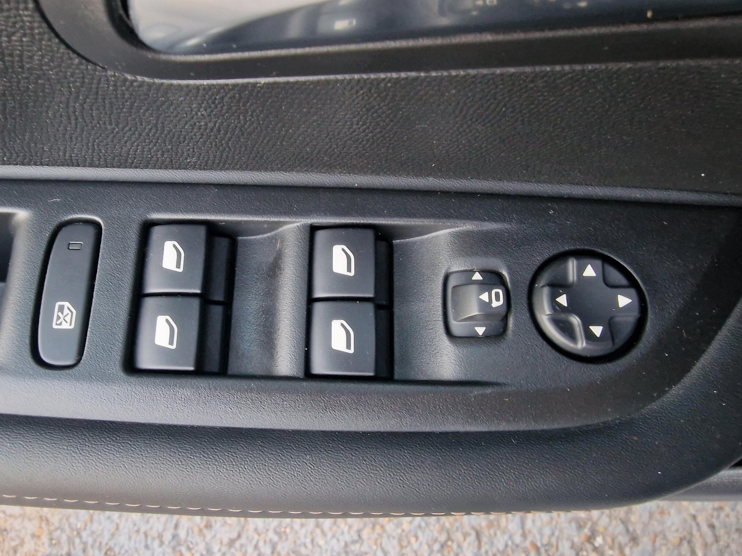 Peugeot 208  II Hybrid 100 e-DCS6 Allure groupe Vergnon