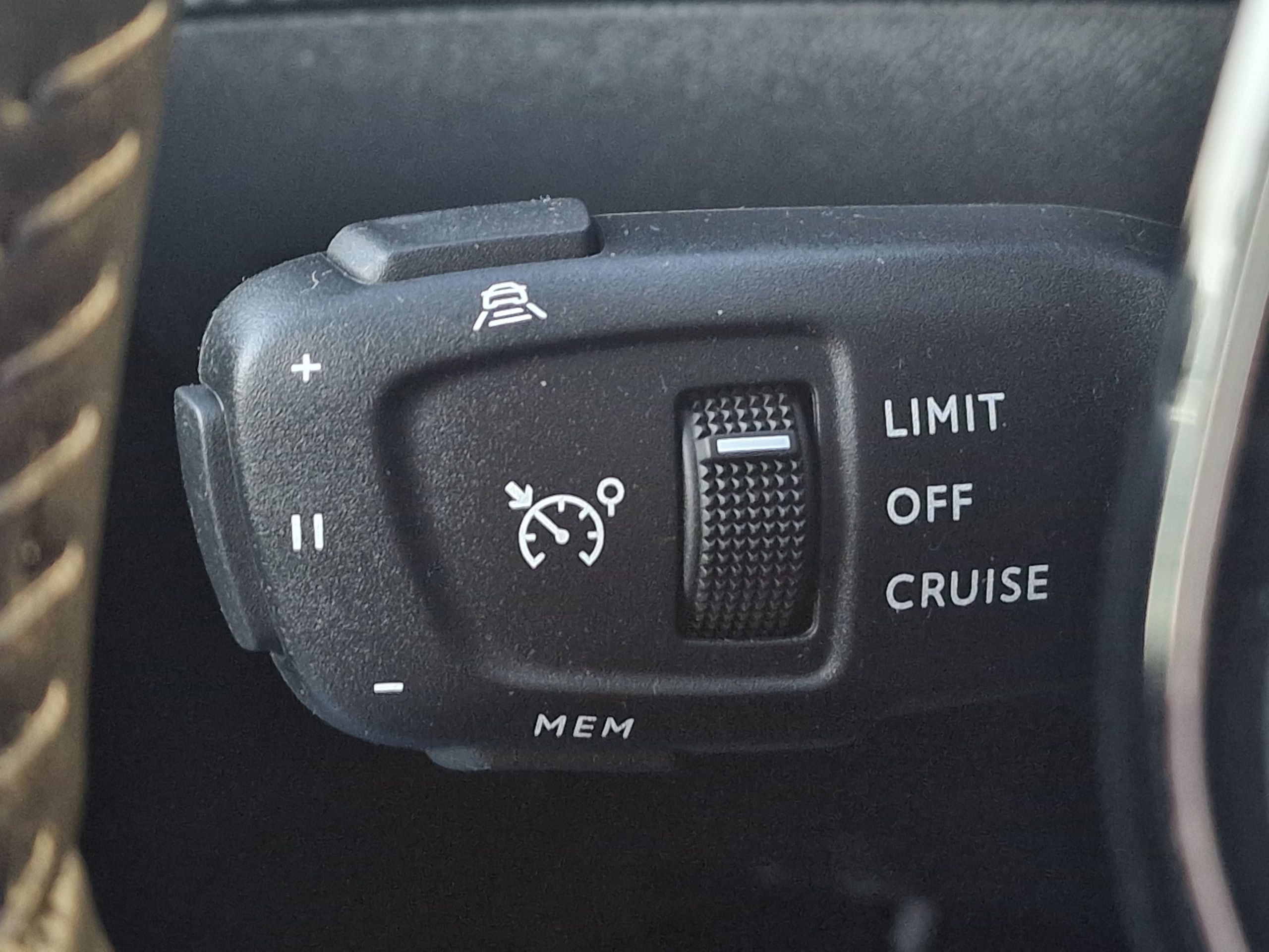 Peugeot 208  II Hybrid 100 e-DCS6 Allure groupe Vergnon