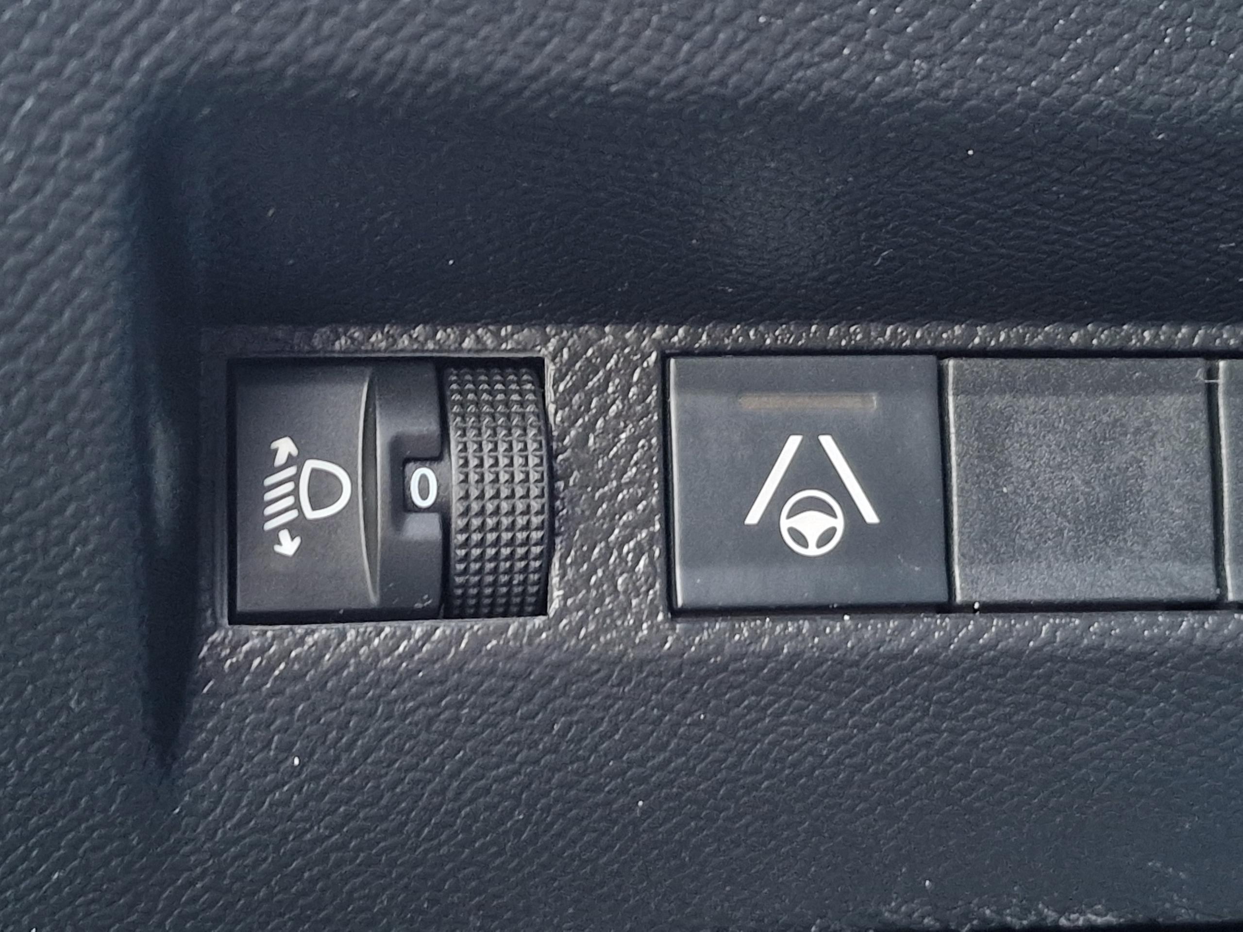 Peugeot 208  II Hybrid 100 e-DCS6 Allure groupe Vergnon