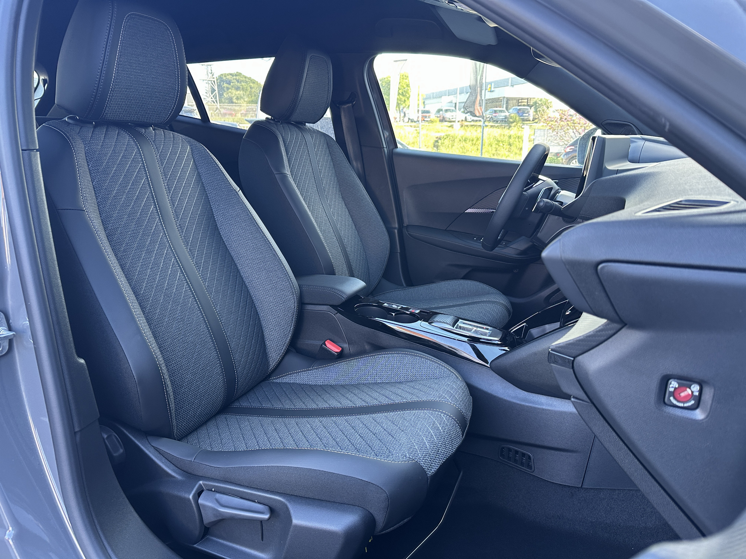 Peugeot 2008  II Hybrid 145 e-DCS6 ALLURE groupe Vergnon