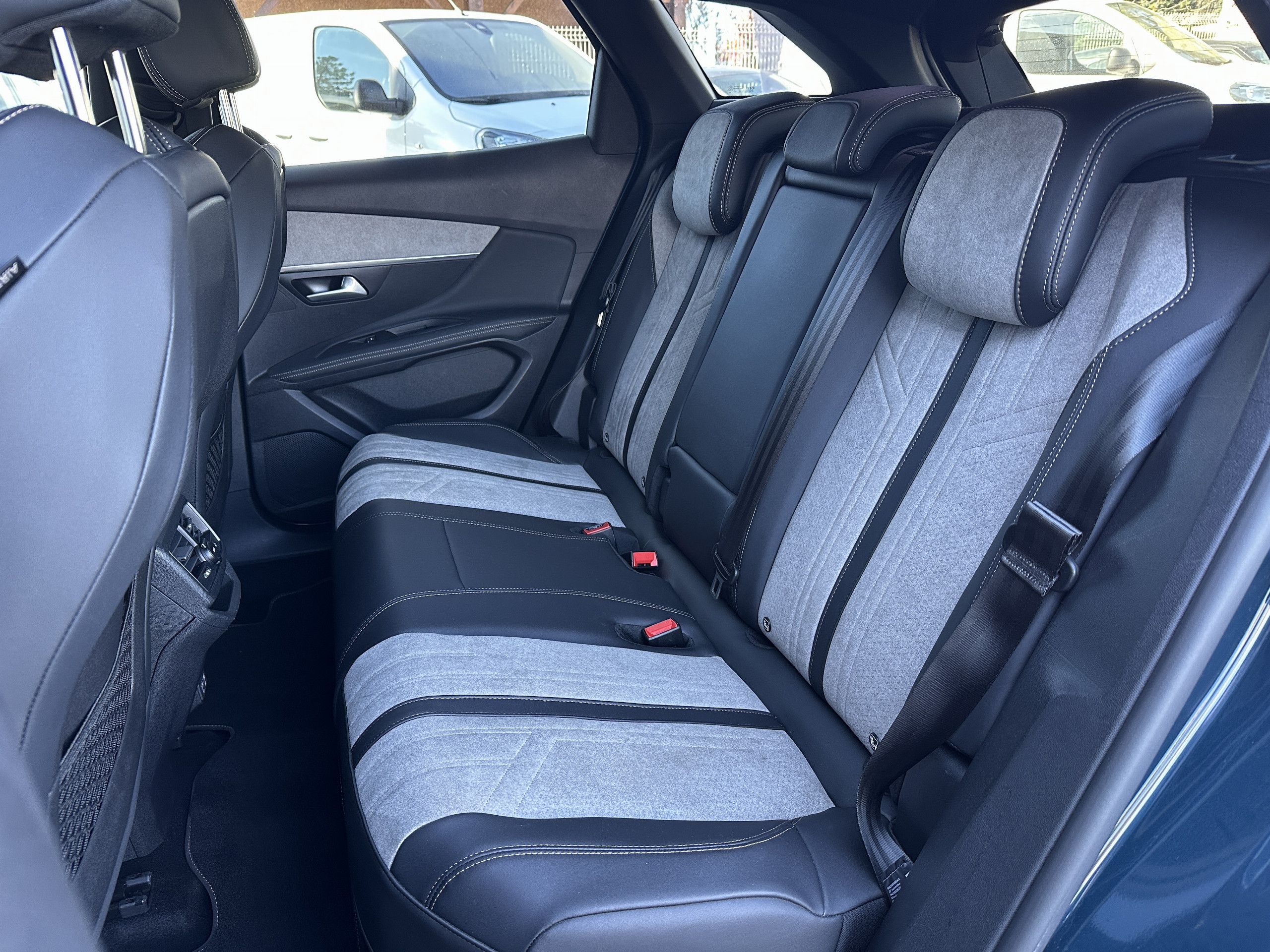 Peugeot 3008  II 1.6 HYBRID 225 E-EAT8 GT groupe Vergnon