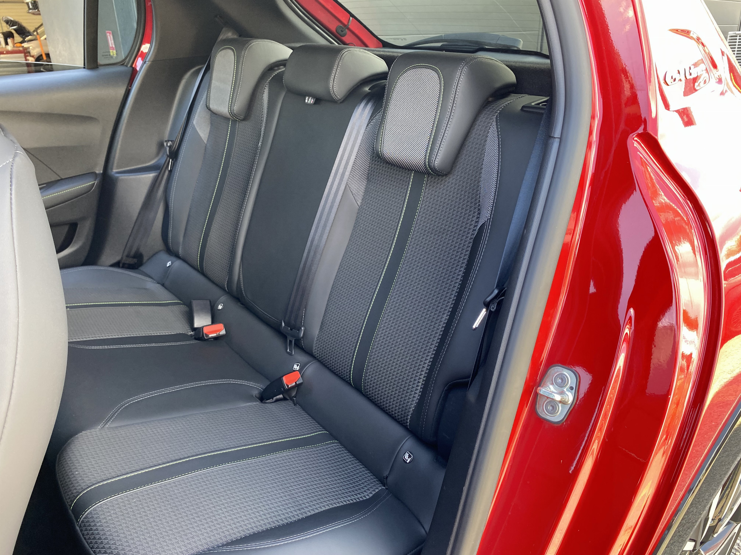 Peugeot 208  II Puretech 100 S&S EAT8 GT Line groupe Vergnon