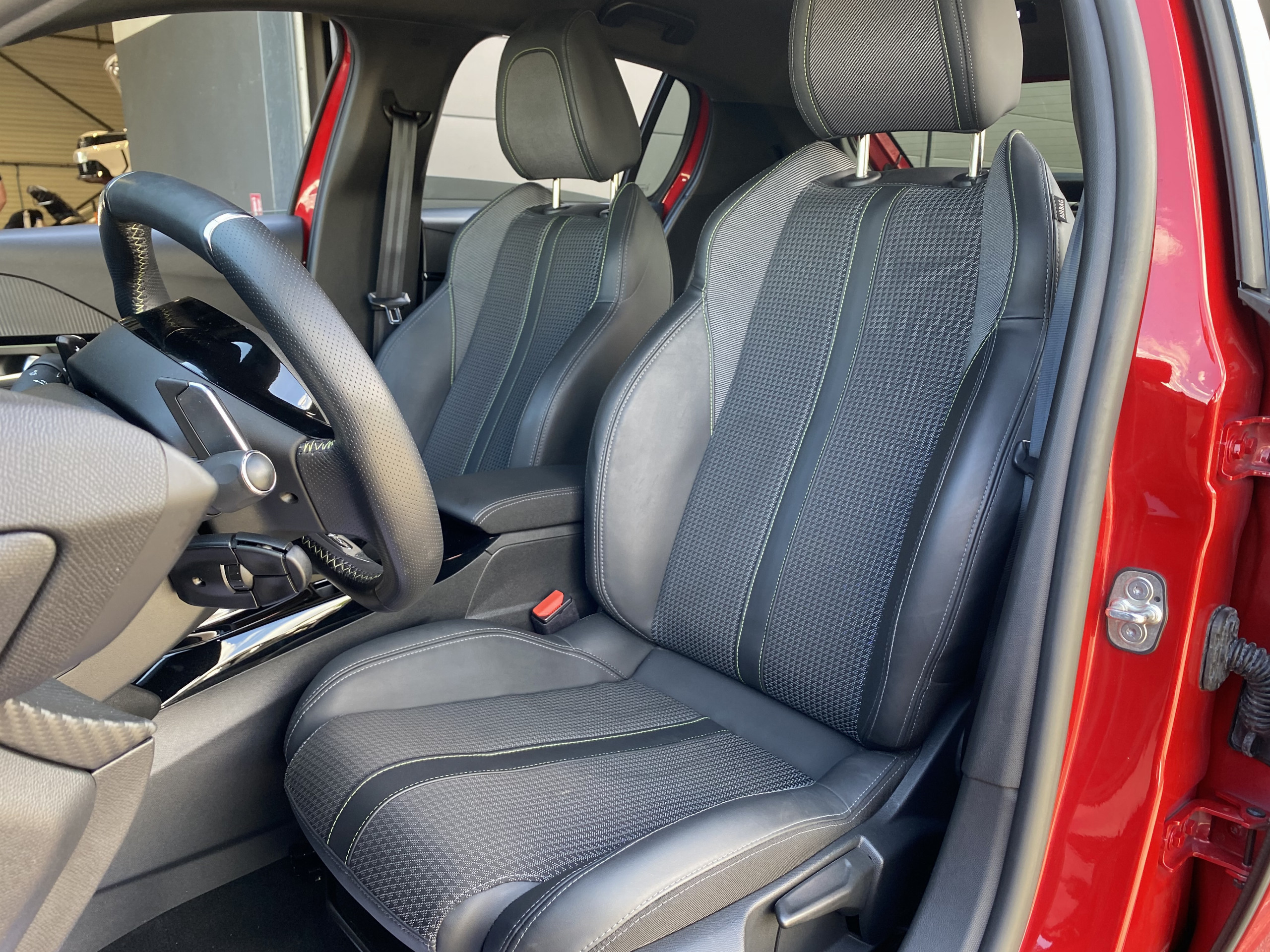 Peugeot 208  II Puretech 100 S&S EAT8 GT Line groupe Vergnon