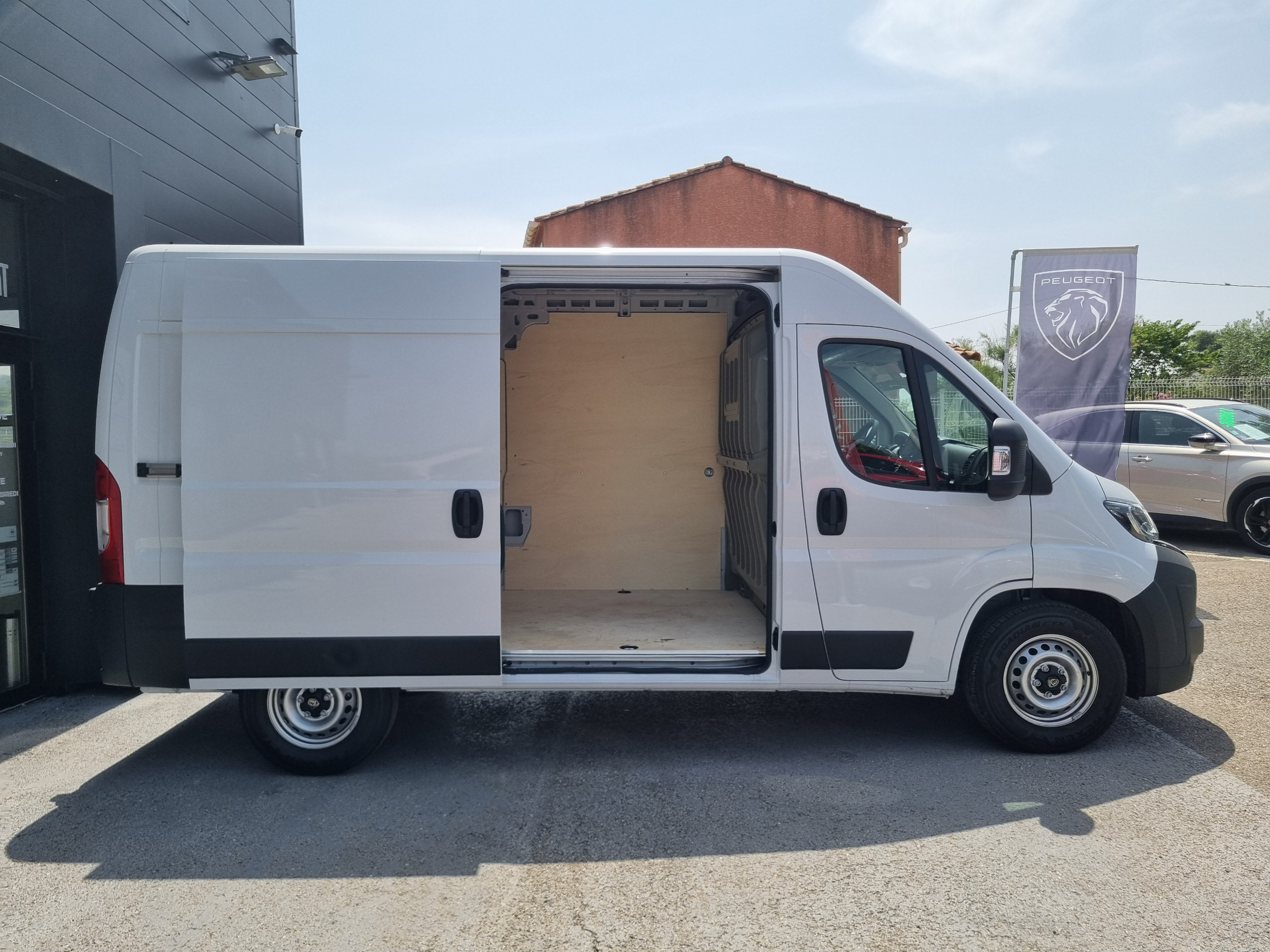 Peugeot Boxer  II 2.2 140 CH S&S BVA8 3.5T L2H2 groupe Vergnon