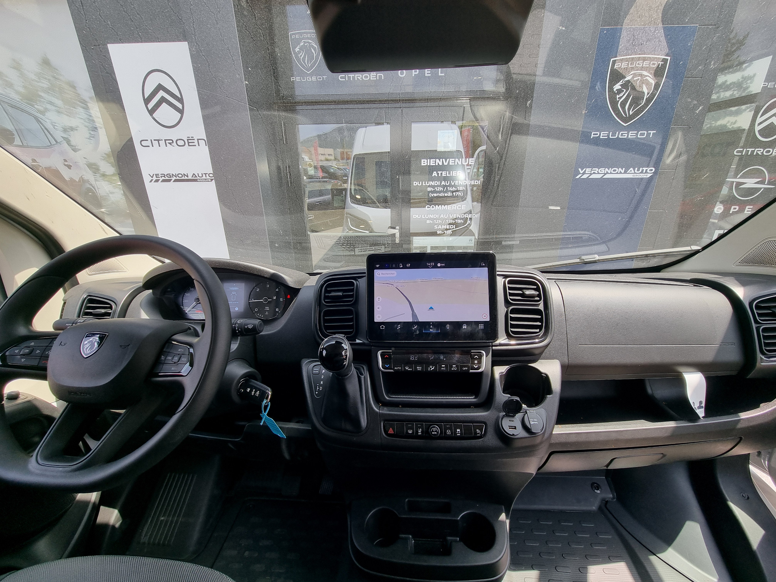 Peugeot Boxer  II 2.2 140 CH S&S BVA8 3.5T L2H2 groupe Vergnon