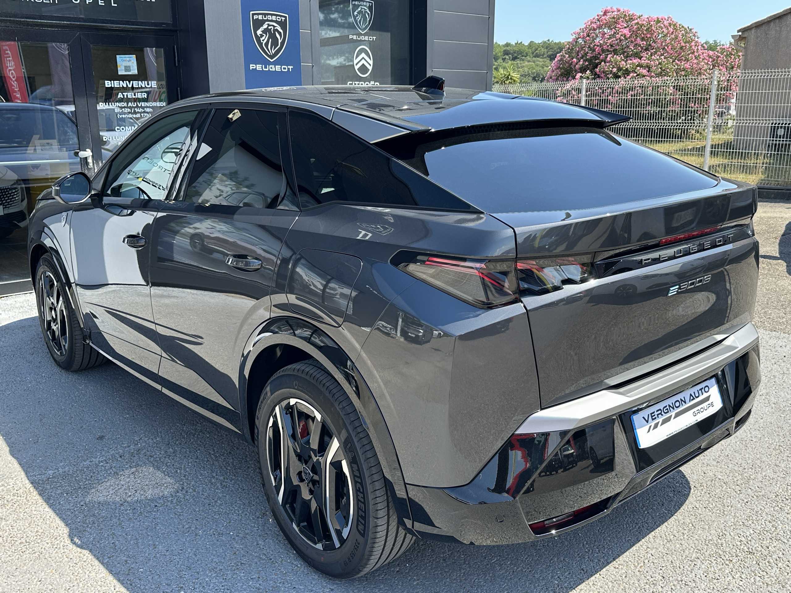Peugeot e-3008  III Electrique 210 ch Batterie 73 kWh GT groupe Vergnon