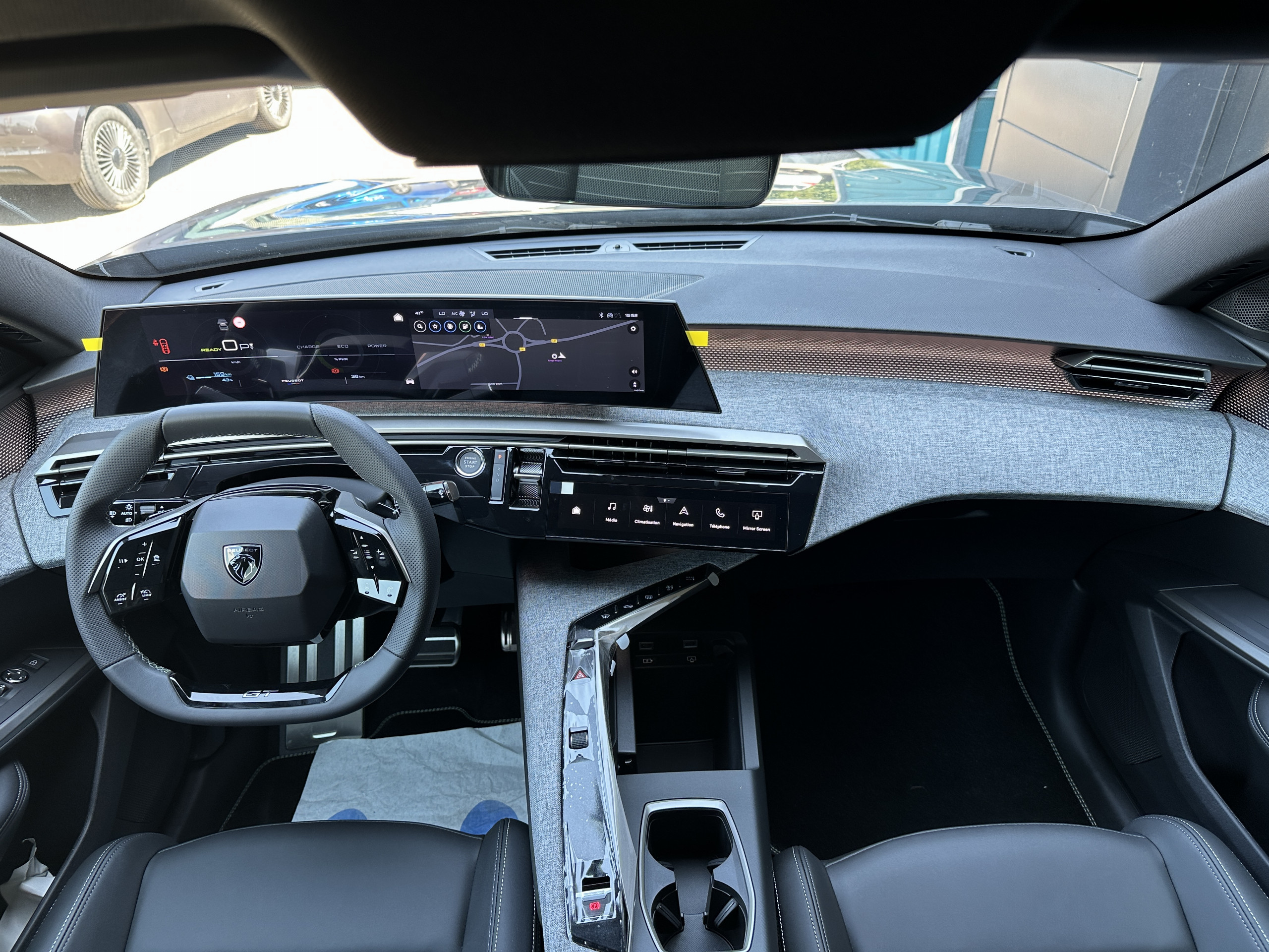 Peugeot e-3008  III Electrique 210 ch Batterie 73 kWh GT groupe Vergnon