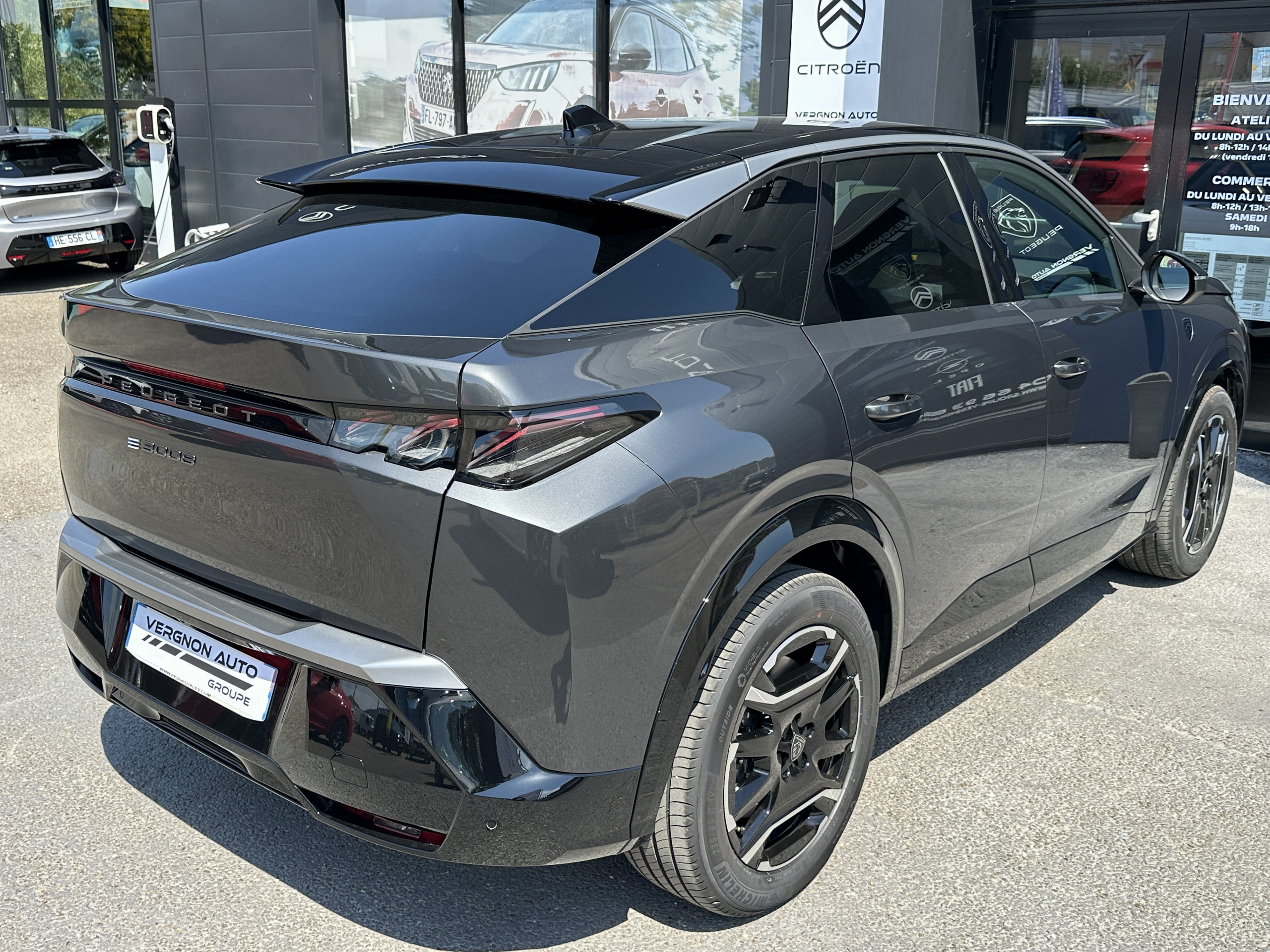 Peugeot e-3008  III Electrique 210 ch Batterie 73 kWh GT groupe Vergnon