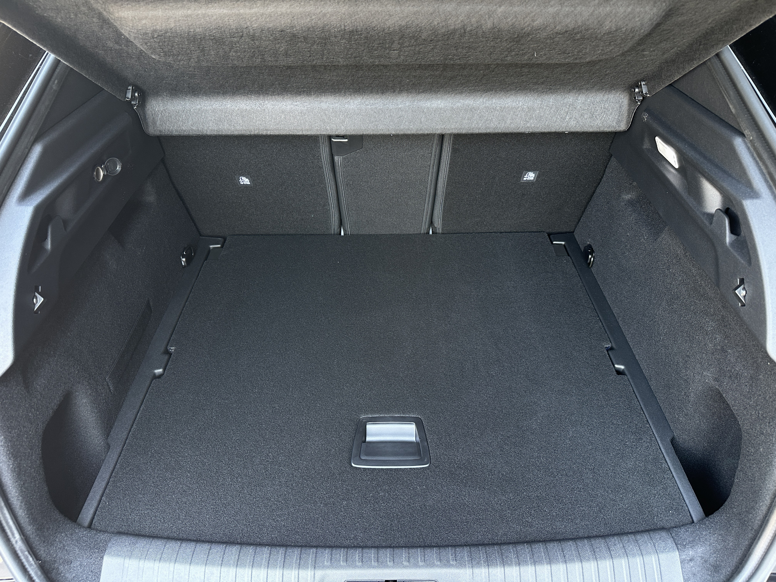 Peugeot e-3008  III Electrique 210 ch Batterie 73 kWh GT groupe Vergnon