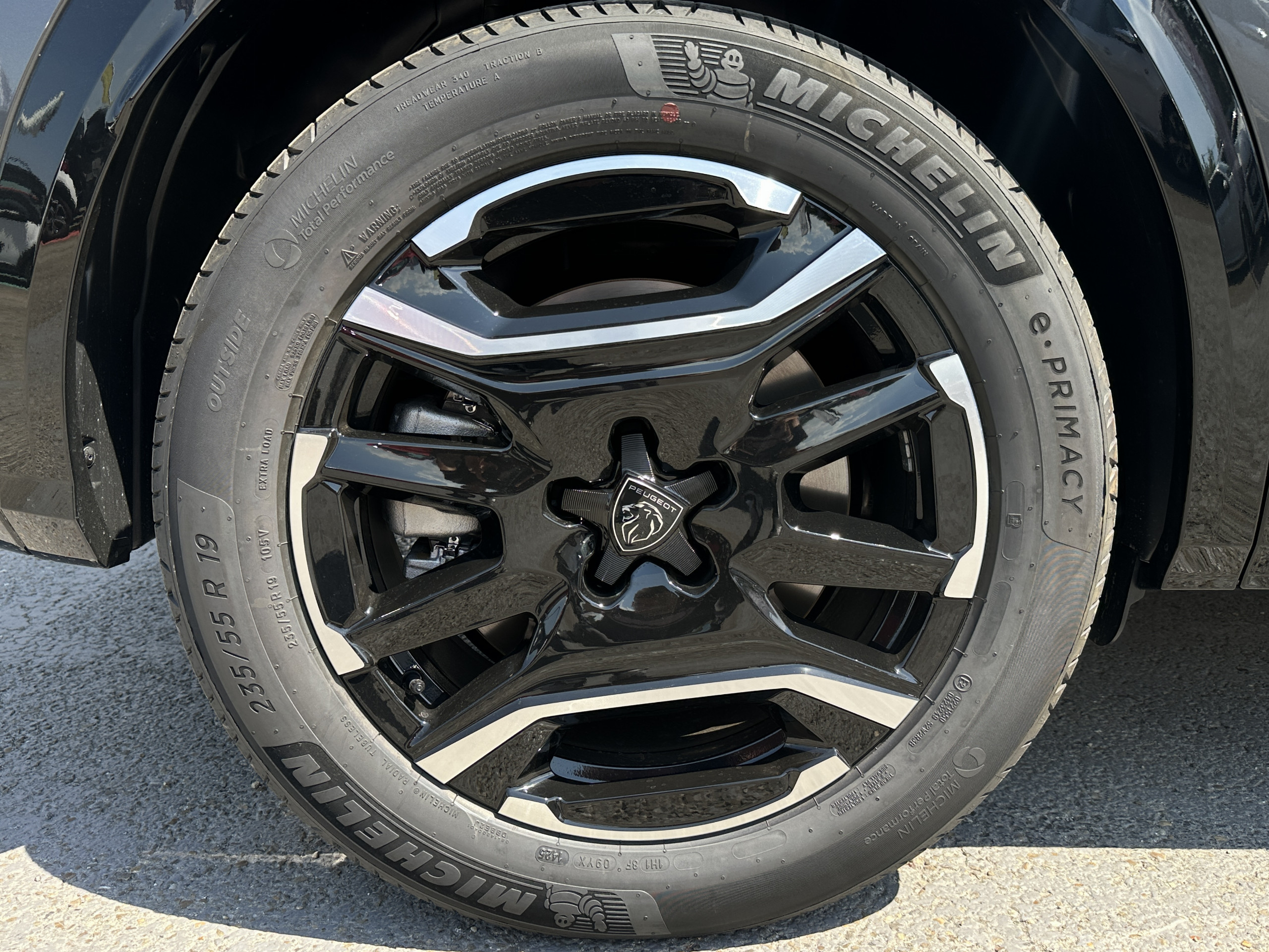 Peugeot e-3008  III Electrique 210 ch Batterie 73 kWh GT groupe Vergnon