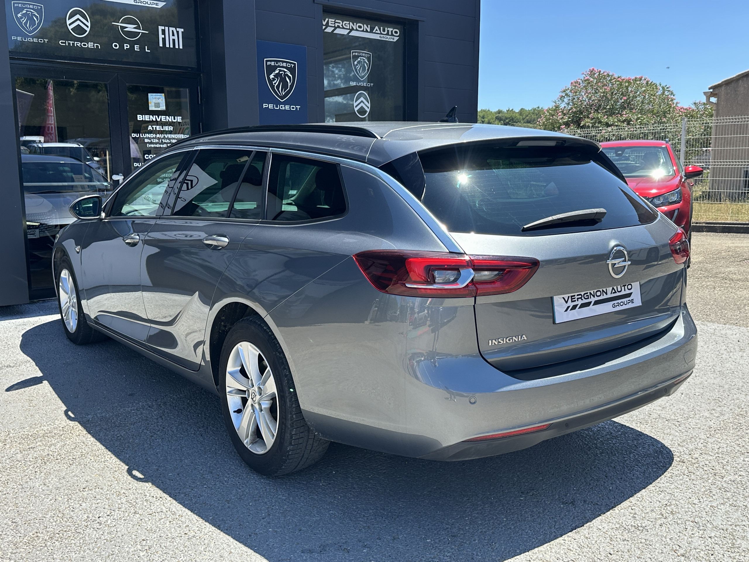 Opel Insignia Sports Tourer  II 1.6 Diesel 136ch auto ELEGANCE BUSINESS groupe Vergnon