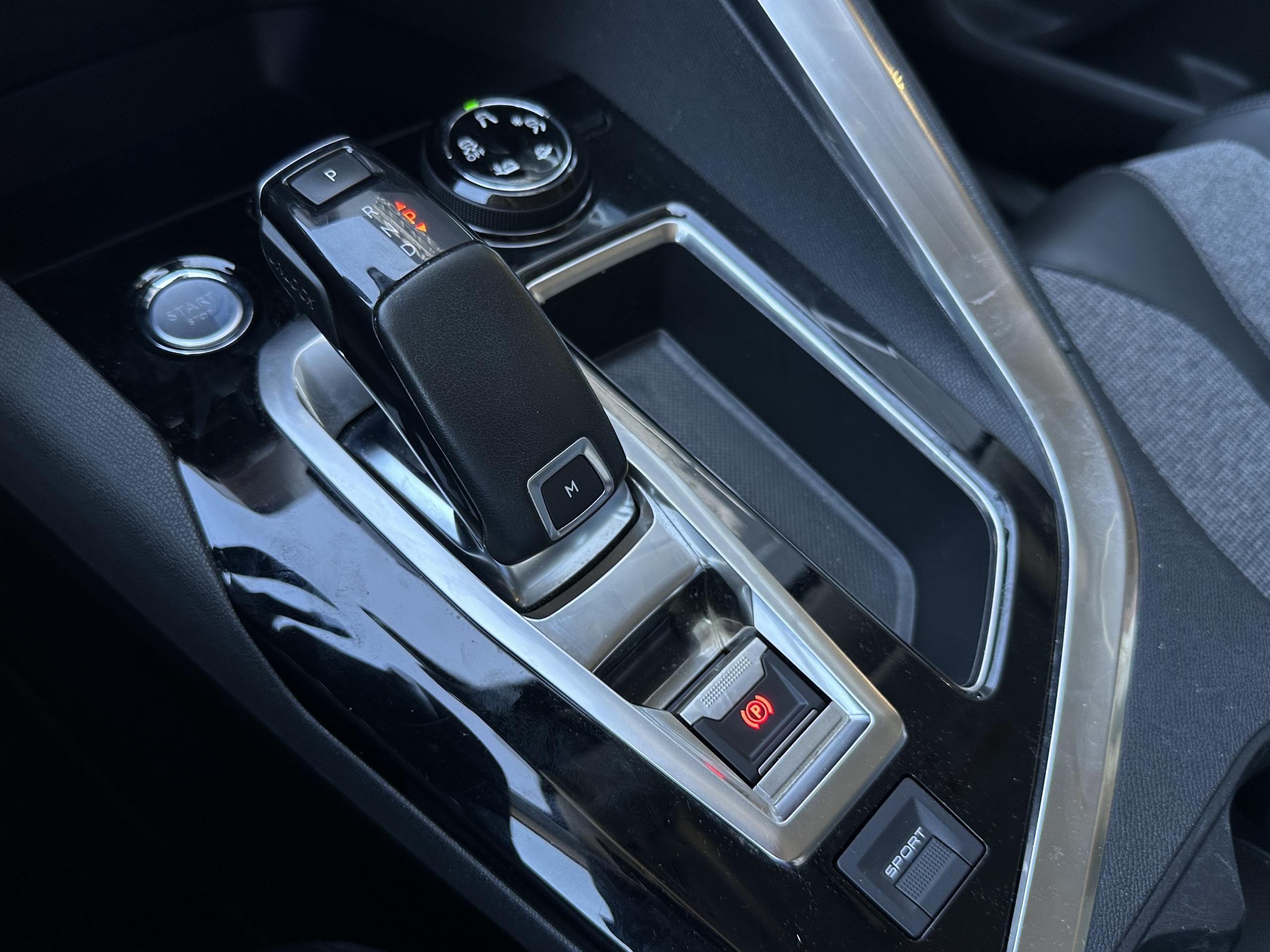 Peugeot 3008  II BlueHDi 130 S&S EAT8 ALLURE groupe Vergnon