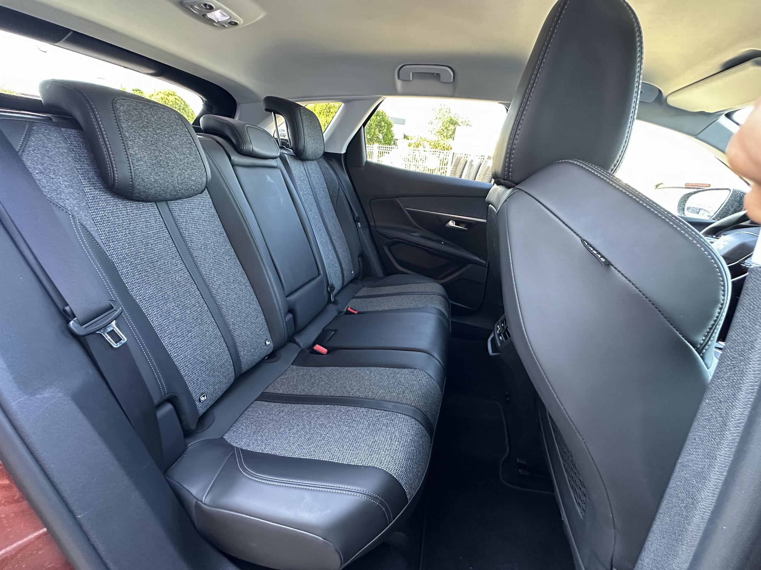 Peugeot 3008  II BlueHDi 130 S&S EAT8 ALLURE groupe Vergnon