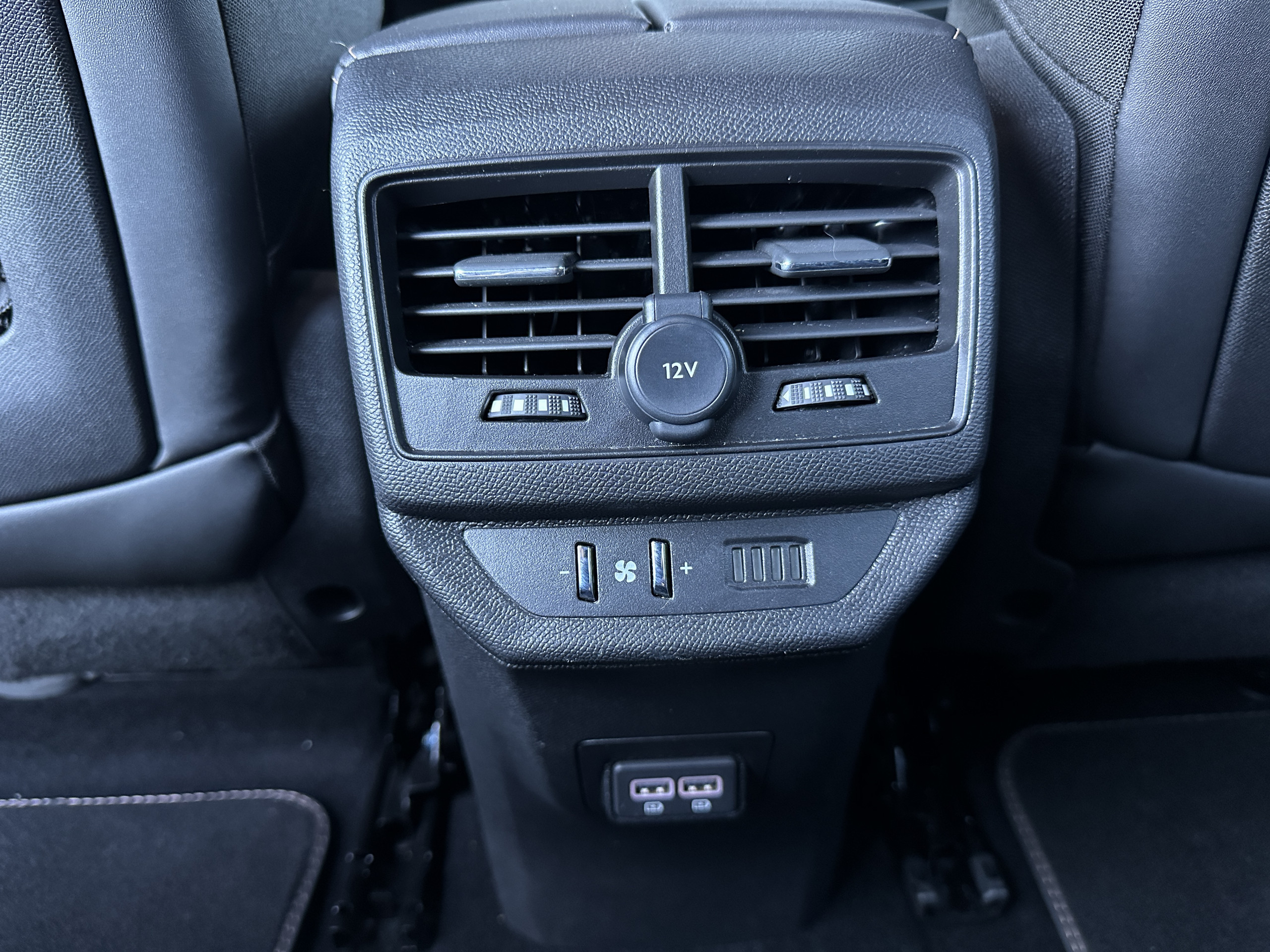 Peugeot 5008  II Hybrid 136 e-DCS6 GT groupe Vergnon