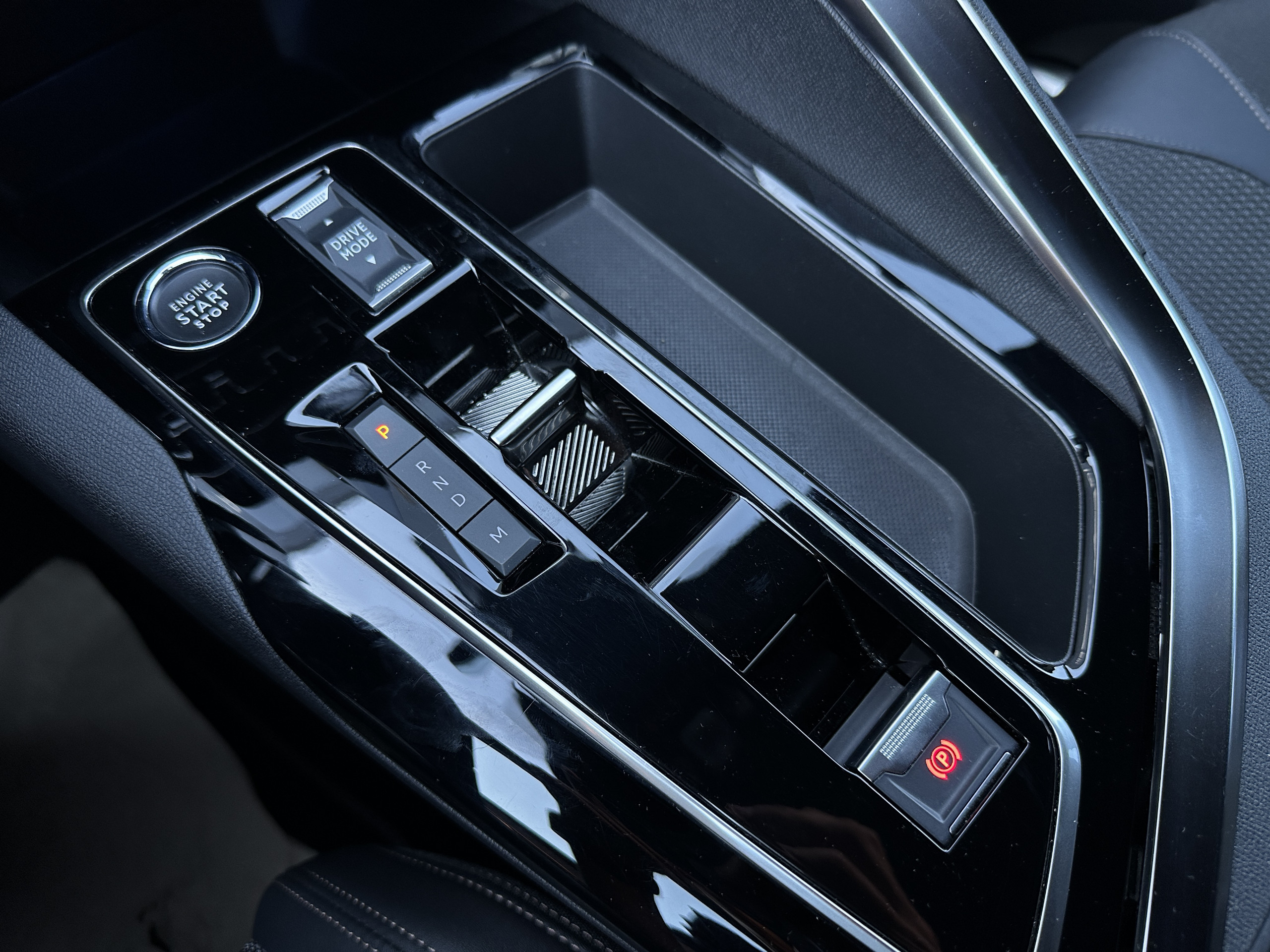 Peugeot 5008  II Hybrid 136 e-DCS6 GT groupe Vergnon