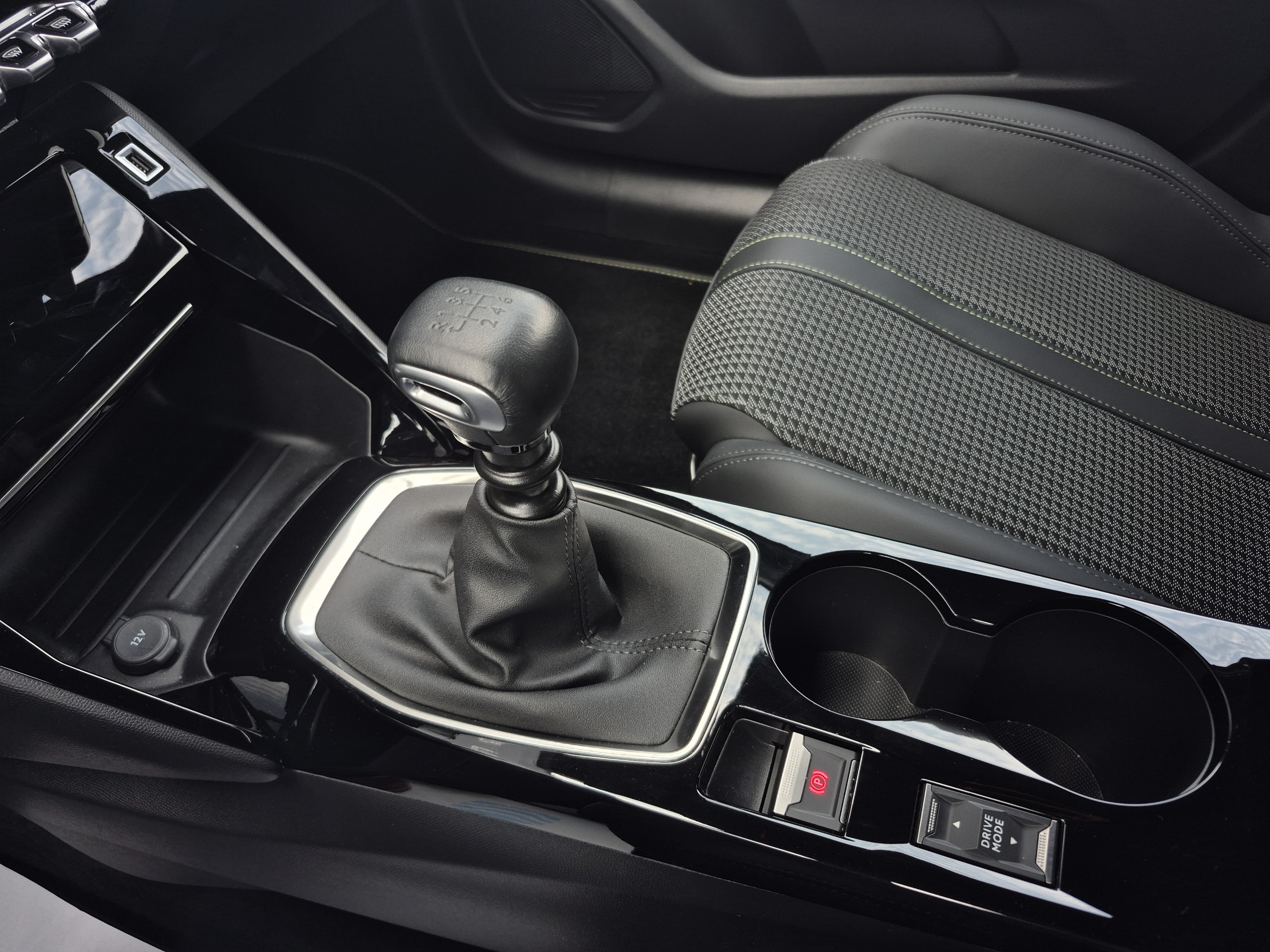 Peugeot 208  II PureTech 100 S&S GT groupe Vergnon