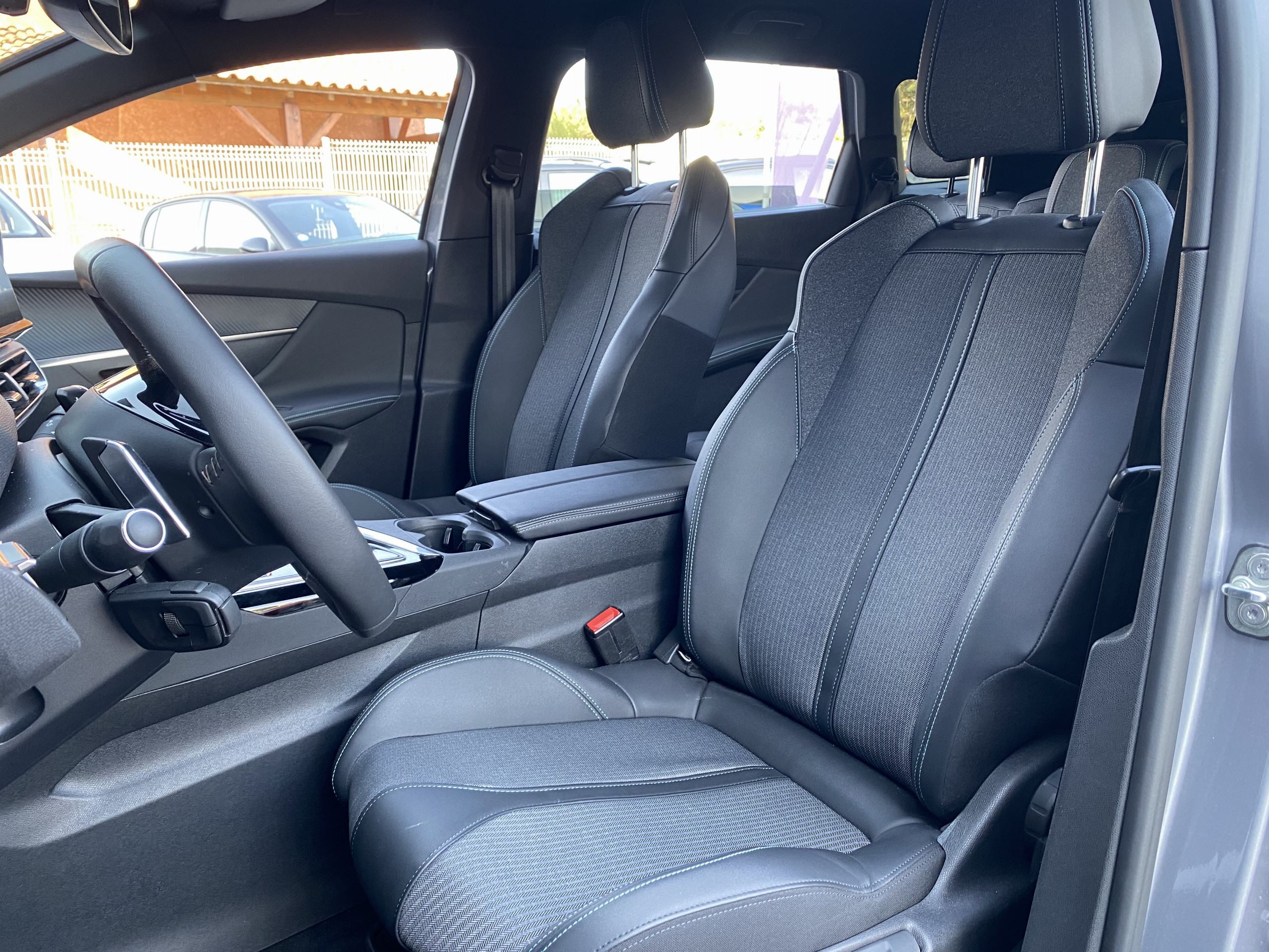 Peugeot 5008  II Hybrid 136 e-DCS6 Allure Pack groupe Vergnon