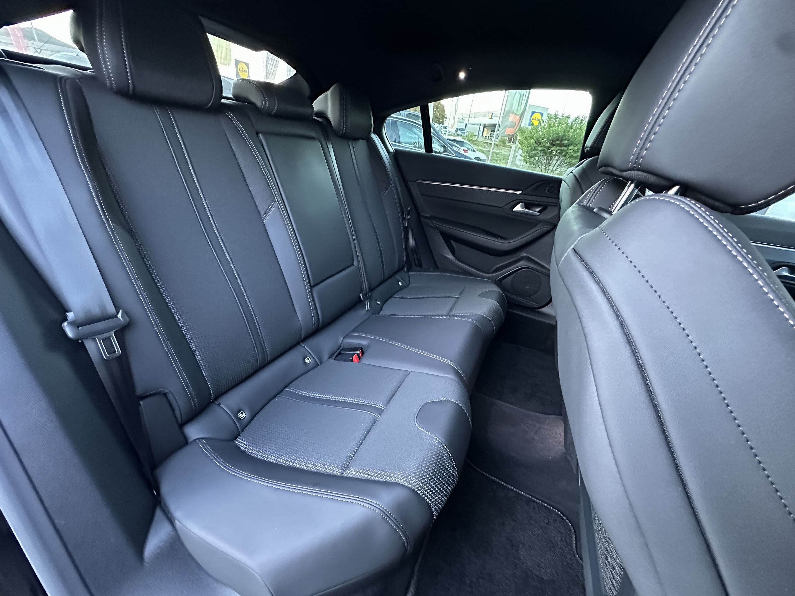 Peugeot 508  II HYBRID 225 E-EAT8 GT groupe Vergnon