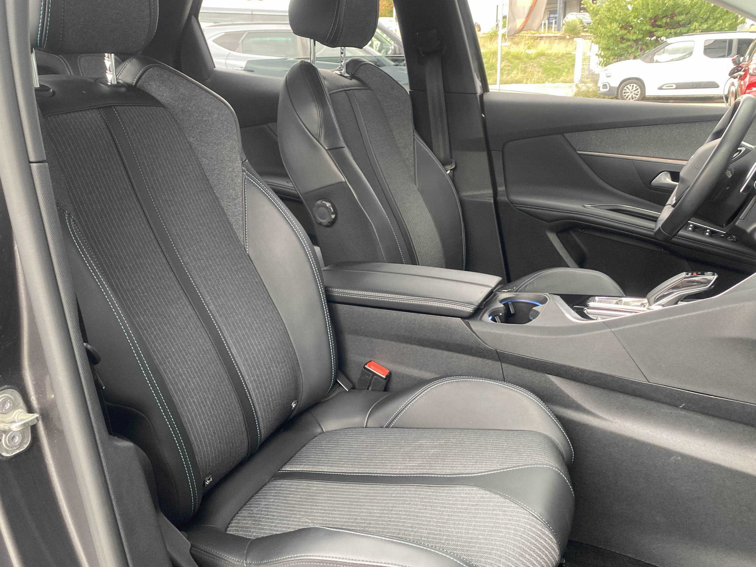 Peugeot 3008  II 1.6 HYBRID 225 E-EAT8 Allure Pack groupe Vergnon