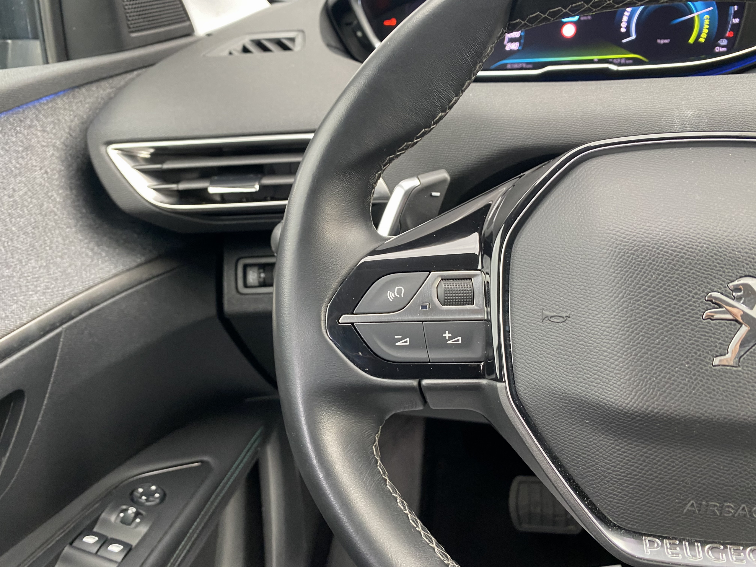 Peugeot 3008  II 1.6 HYBRID 225 E-EAT8 Allure Pack groupe Vergnon