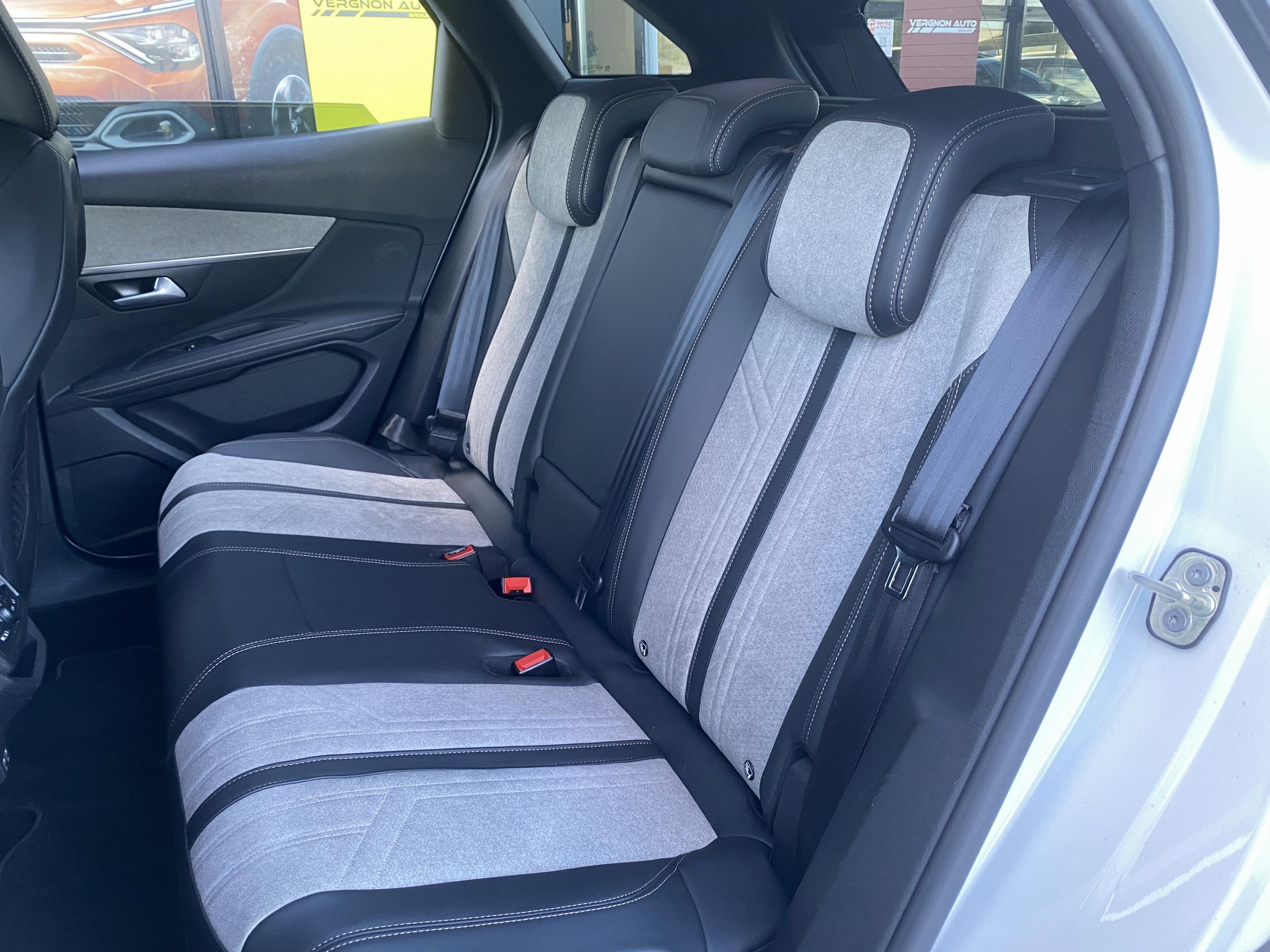 Peugeot 3008  II 1.6 HYBRID4 300 E-EAT8 GT groupe Vergnon