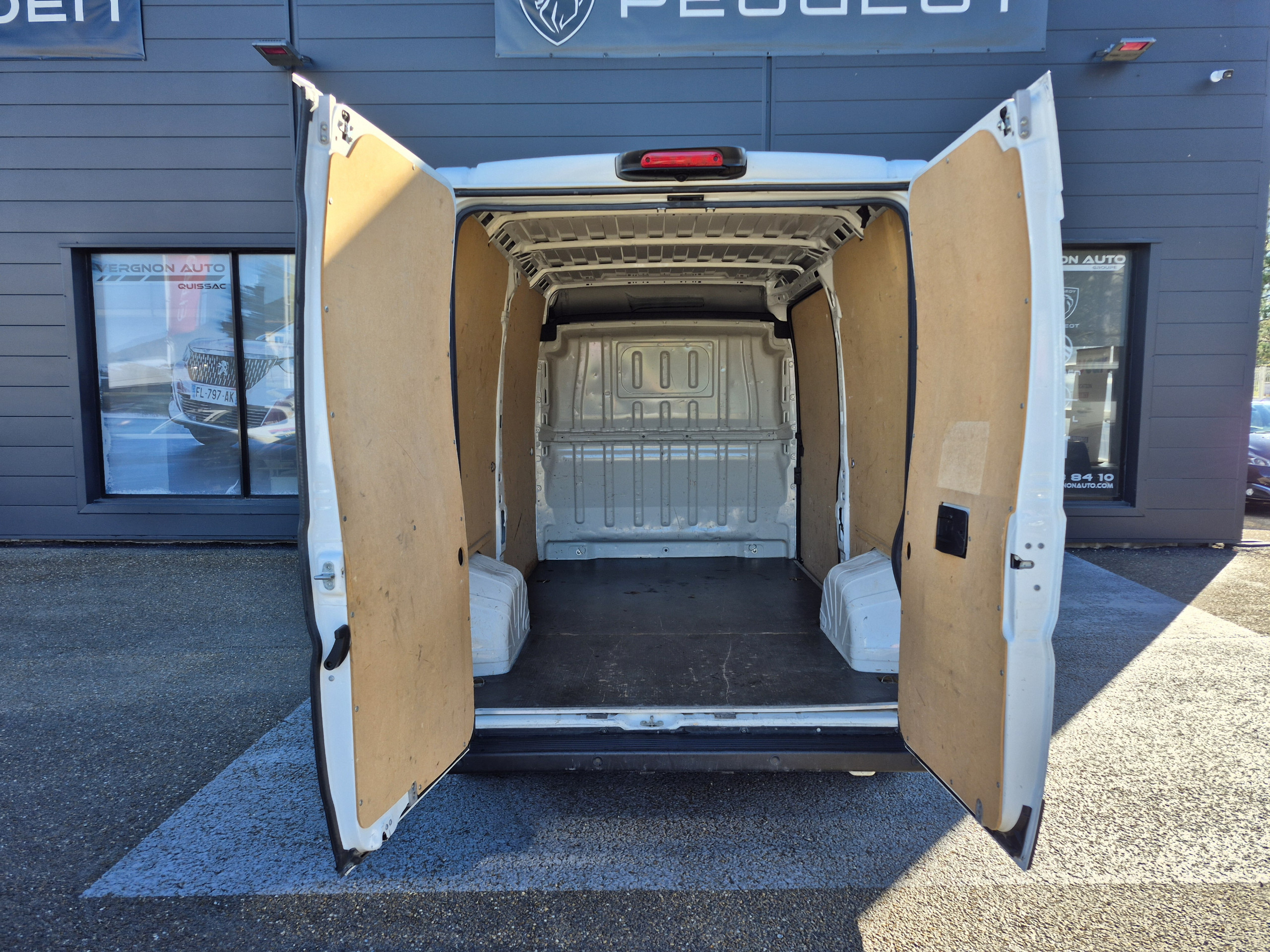 Peugeot Boxer  II BlueHDi 140 S&S ASPHALT 333 L2H2 groupe Vergnon