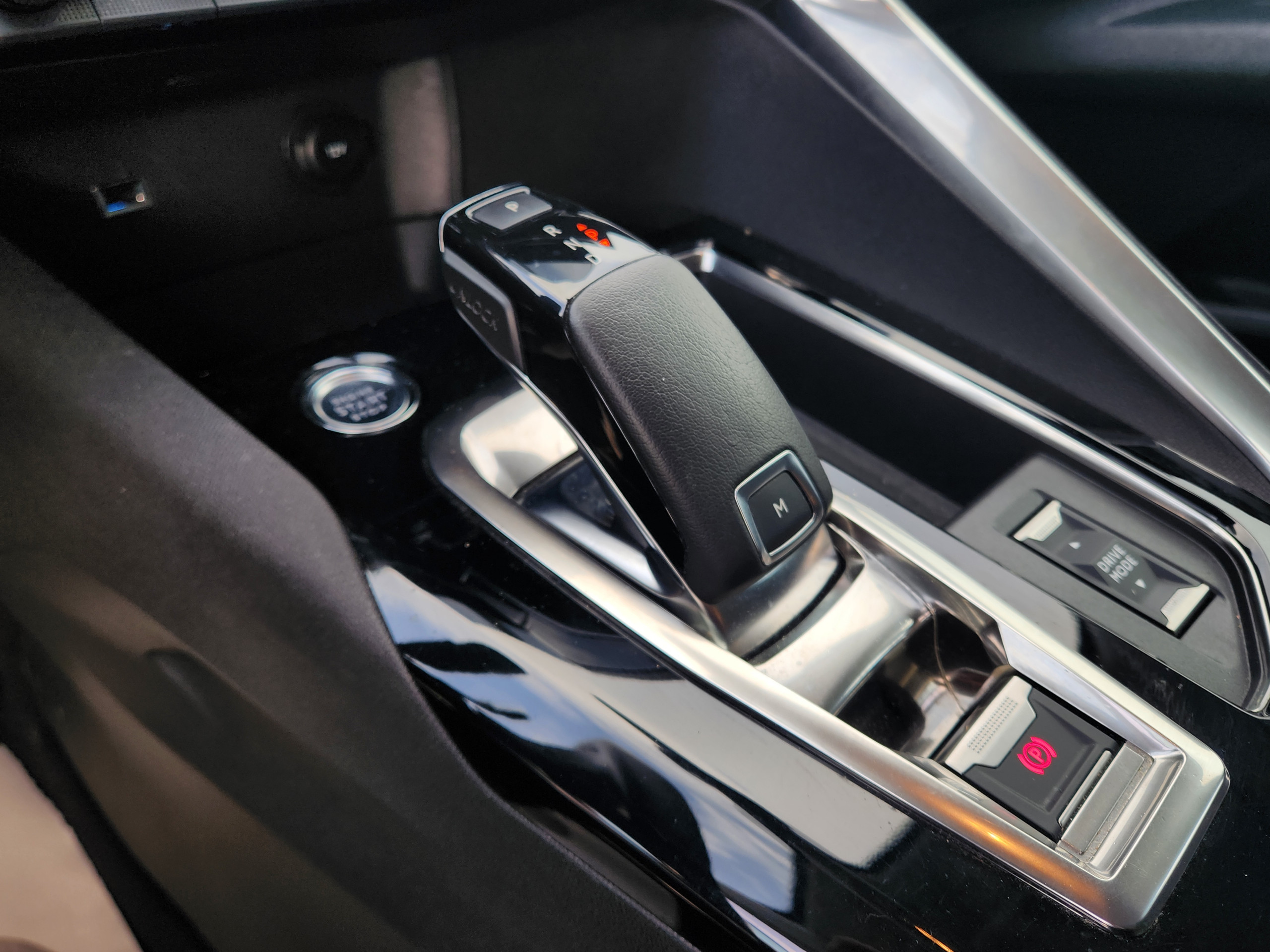 Peugeot 5008  II PureTech 130 S&S EAT8 Active Business groupe Vergnon