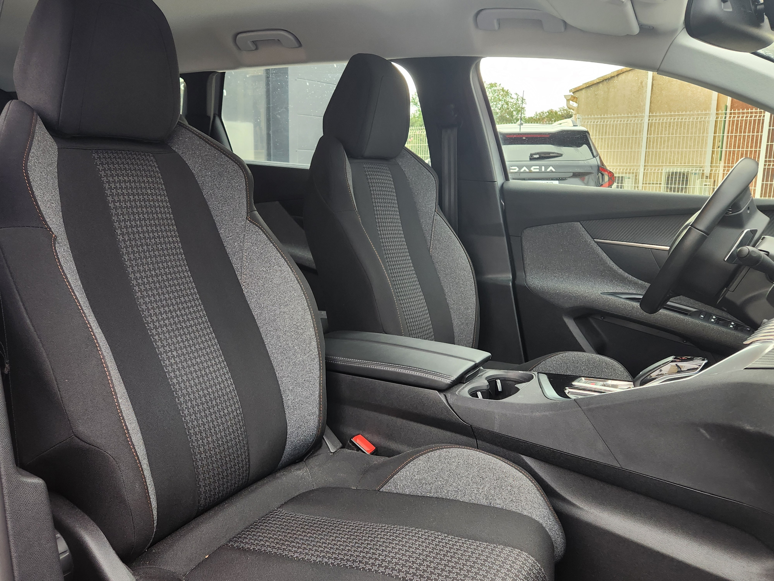 Peugeot 5008  II PureTech 130 S&S EAT8 Active Business groupe Vergnon