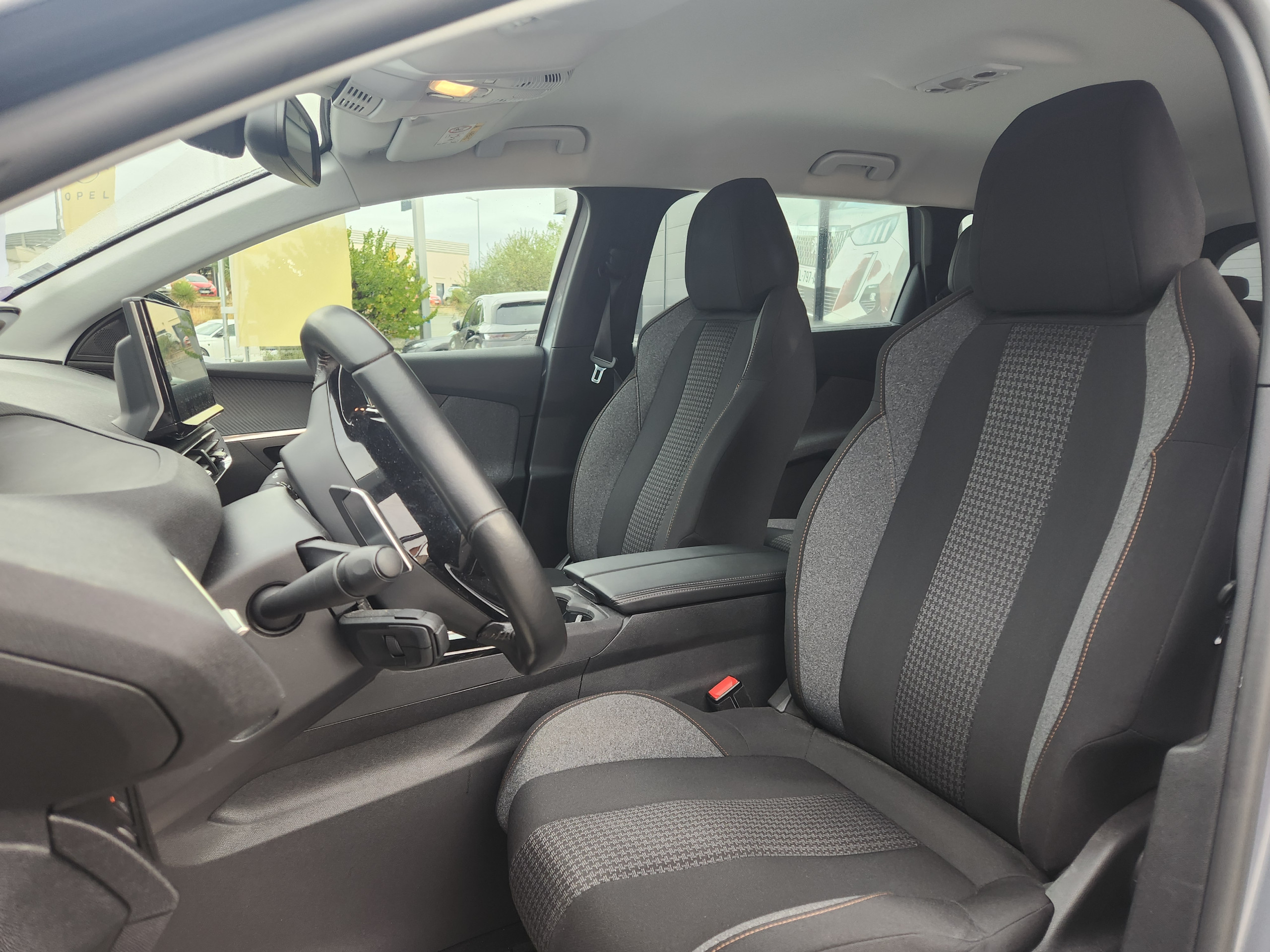 Peugeot 5008  II PureTech 130 S&S EAT8 Active Business groupe Vergnon