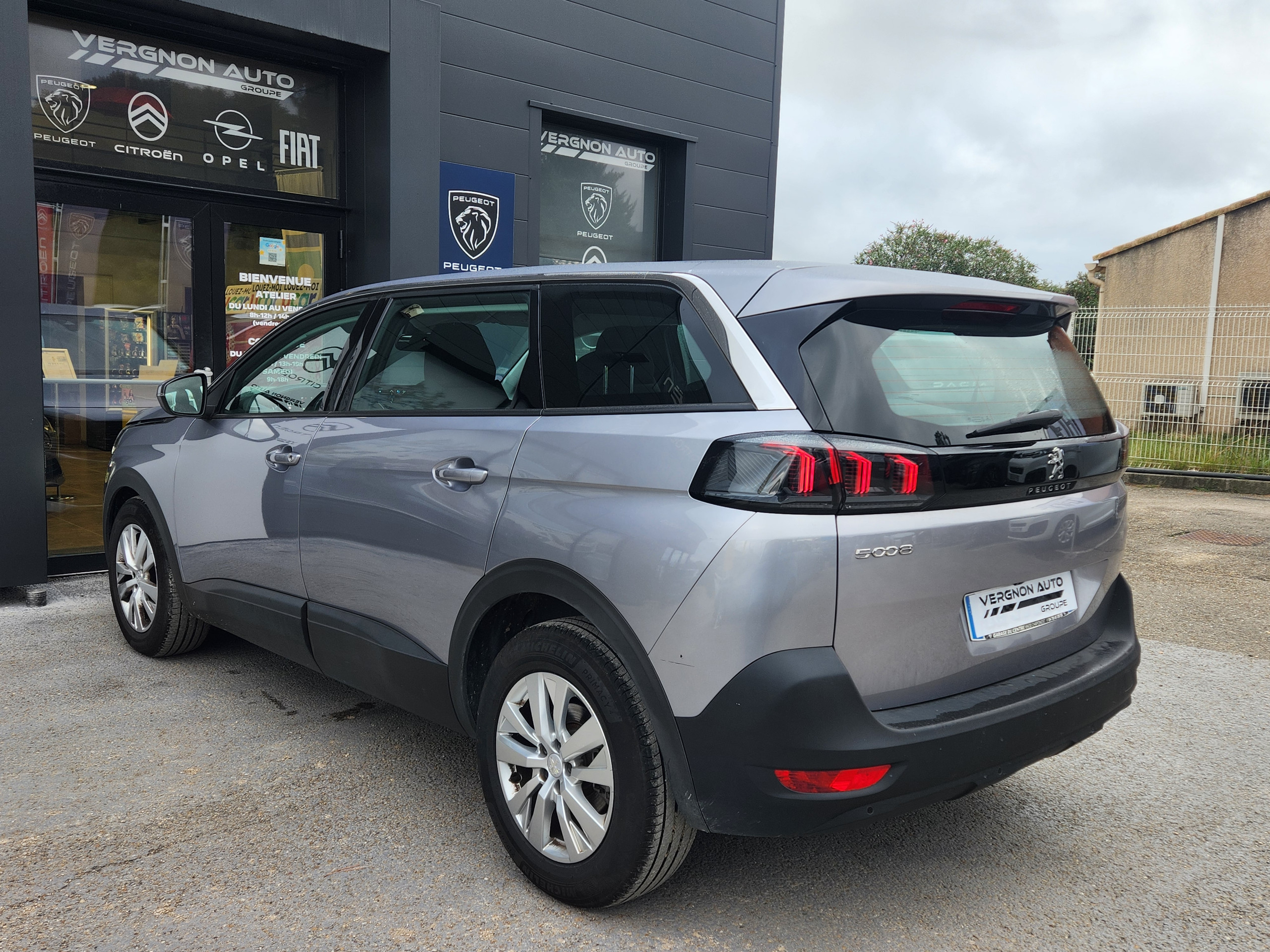 Peugeot 5008  II PureTech 130 S&S EAT8 Active Business groupe Vergnon