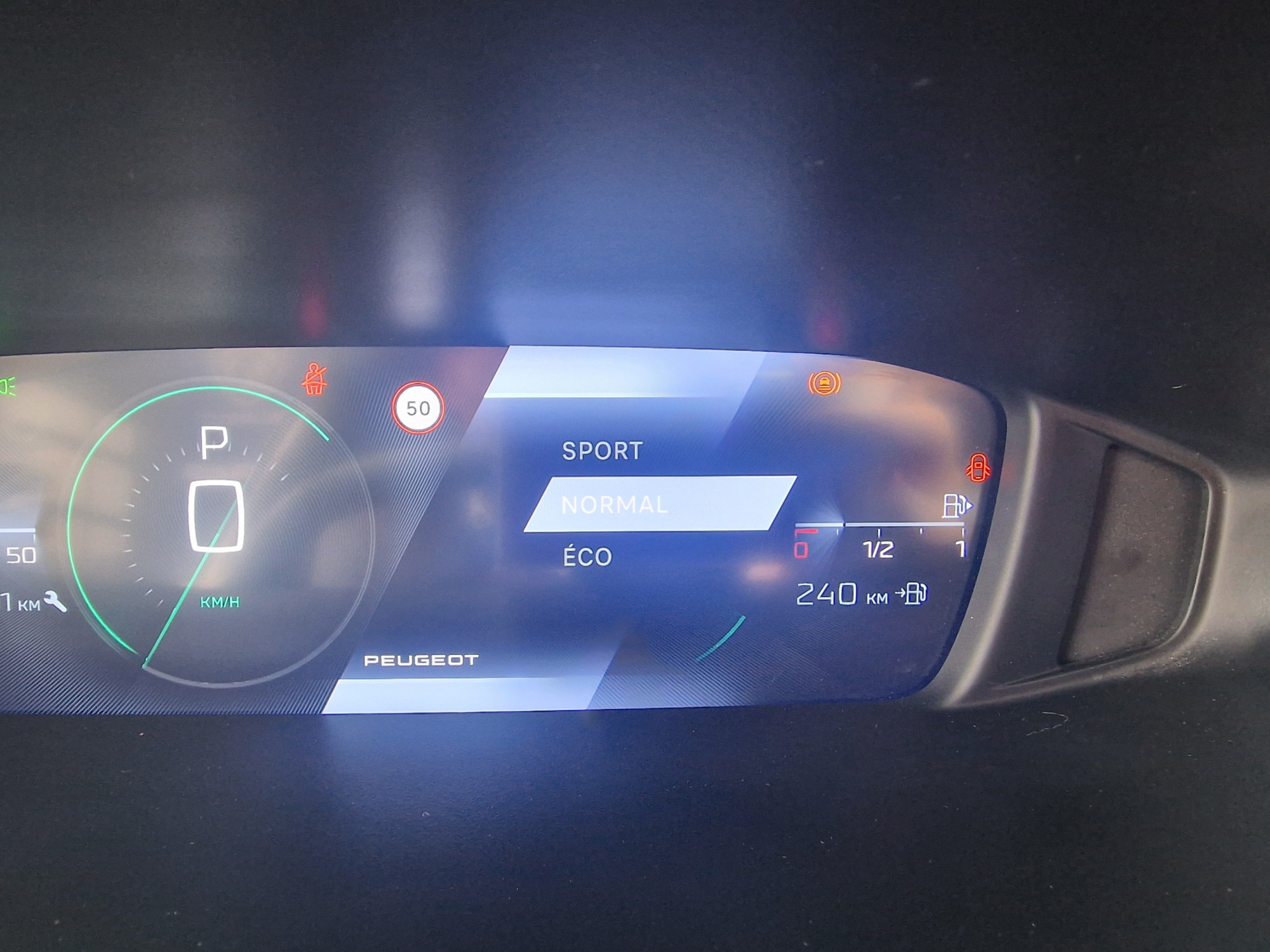 Peugeot 308 SW  III BlueHDi 130 EAT8 ALLURE PACK groupe Vergnon