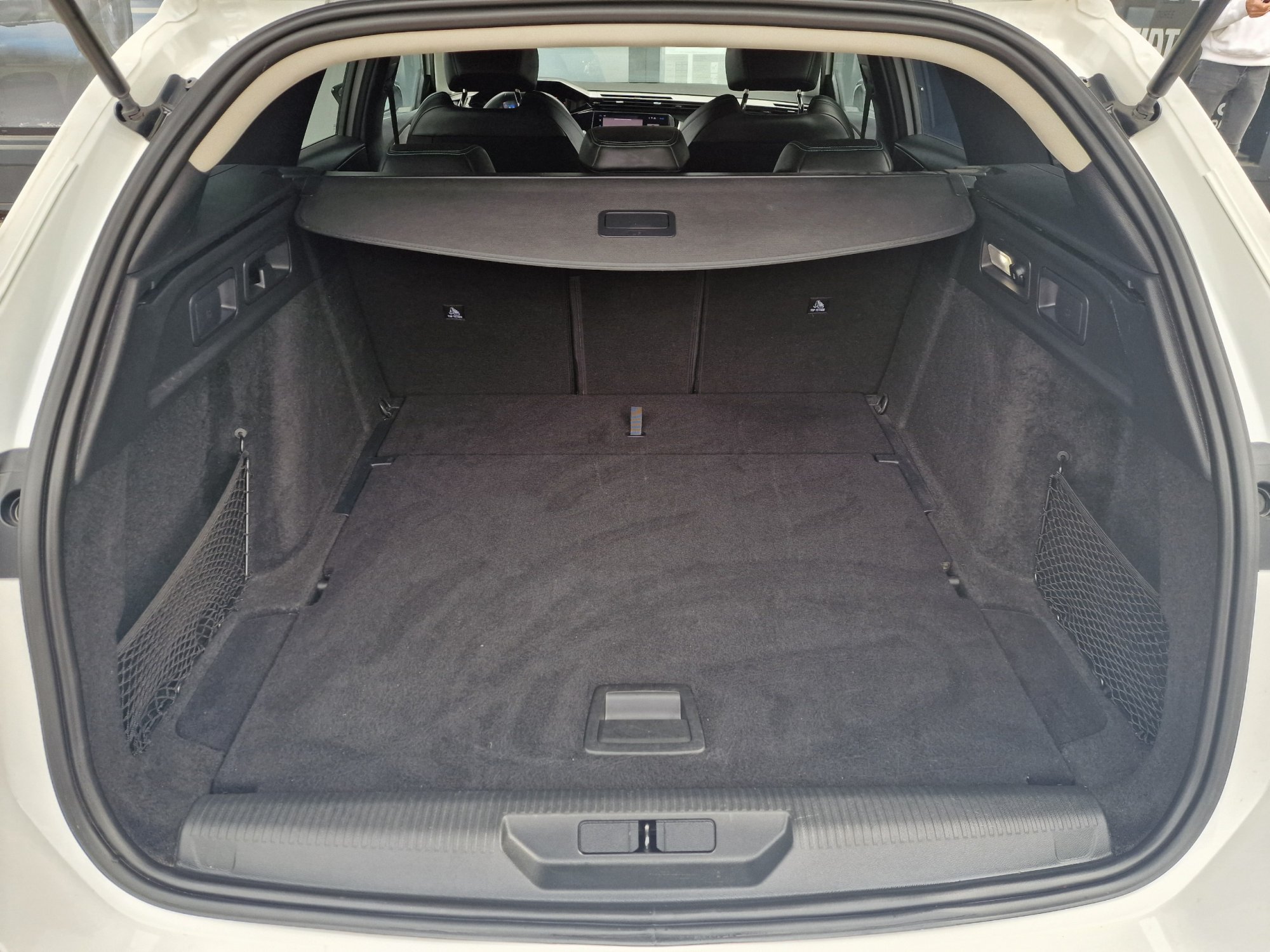 Peugeot 308 SW  III BlueHDi 130 EAT8 ALLURE PACK groupe Vergnon