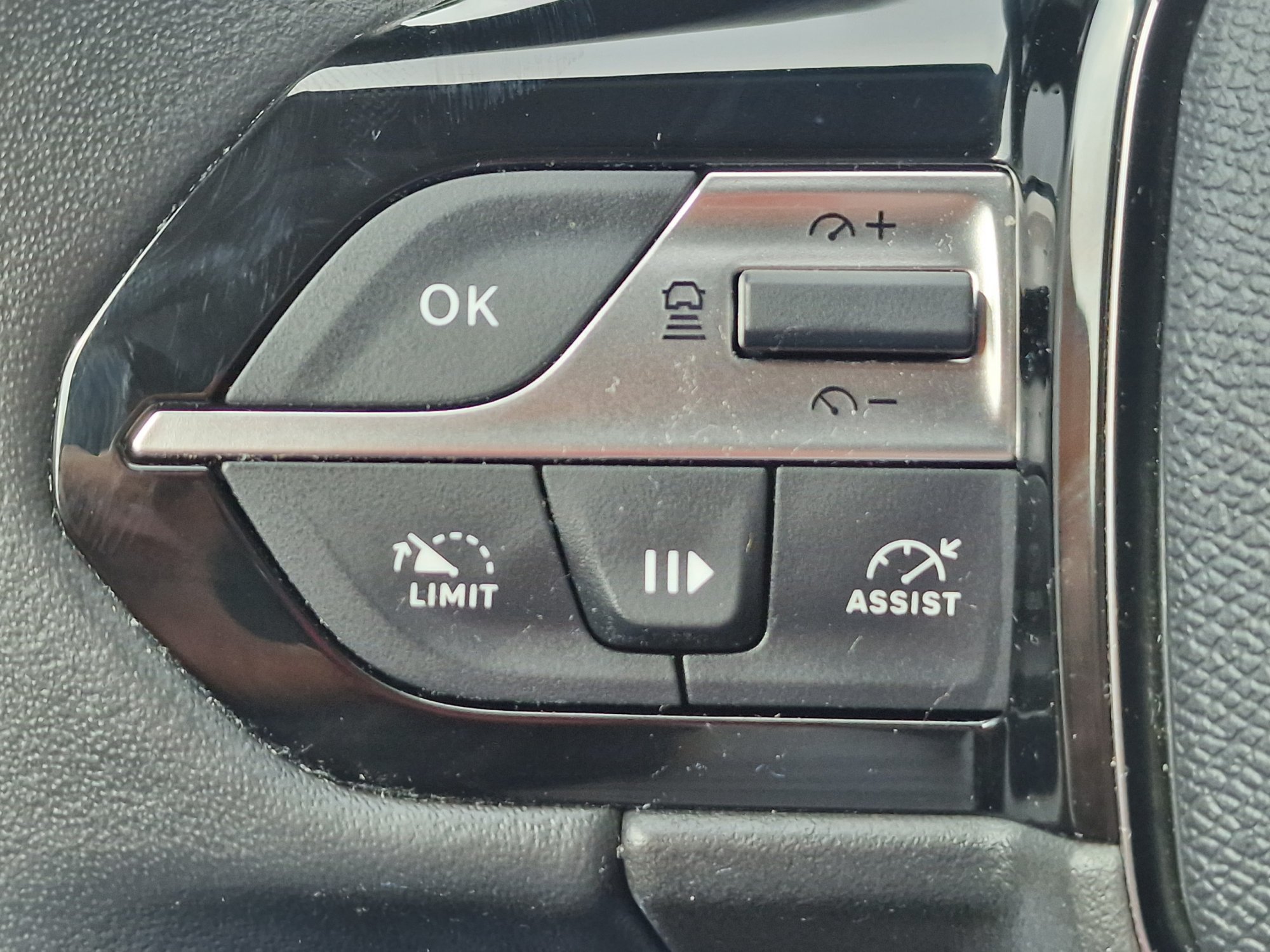 Peugeot 308 SW  III BlueHDi 130 EAT8 ALLURE PACK groupe Vergnon