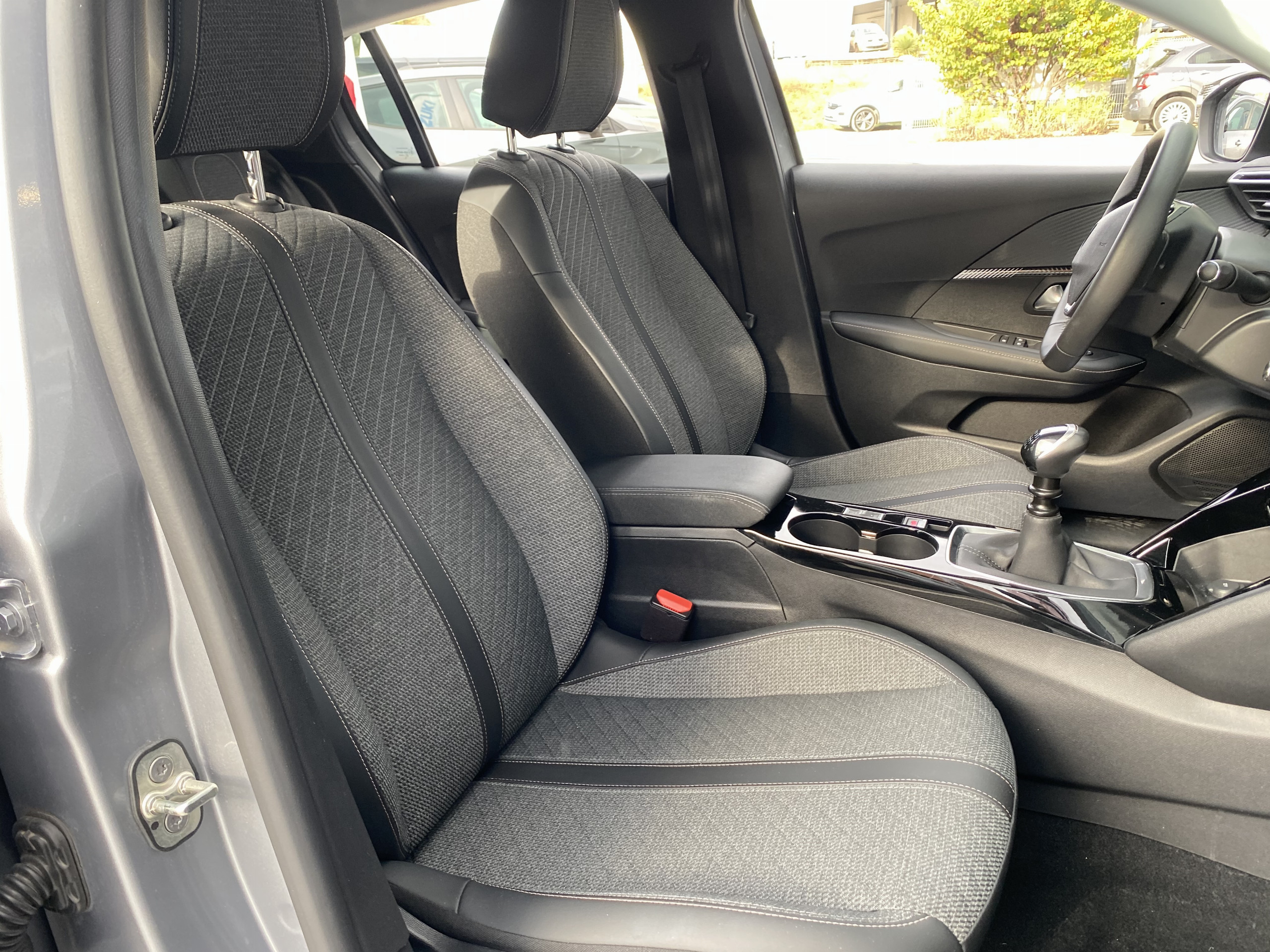 Peugeot 208  II PureTech 100 S&S Allure groupe Vergnon