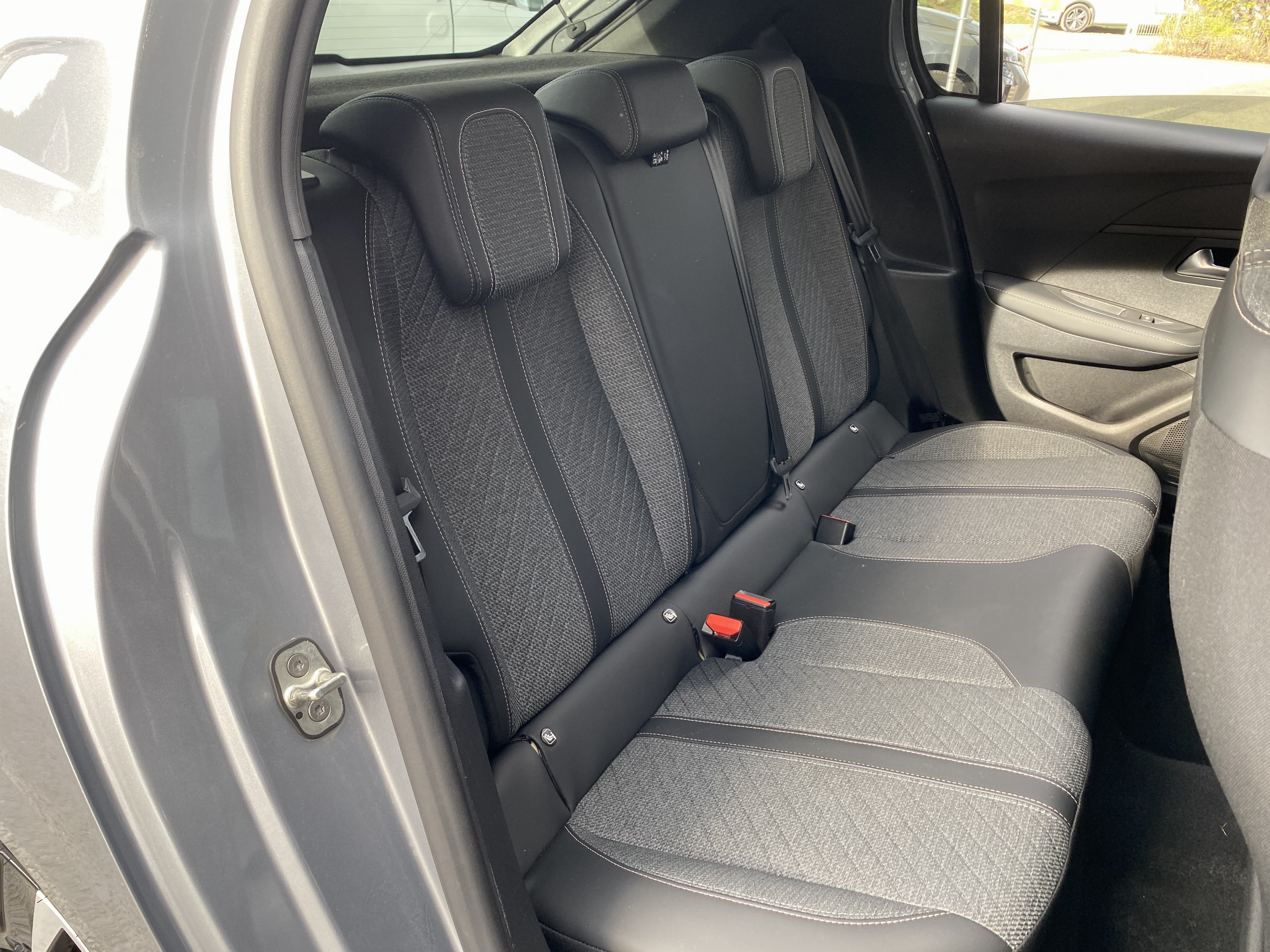 Peugeot 208  II PureTech 100 S&S Allure groupe Vergnon