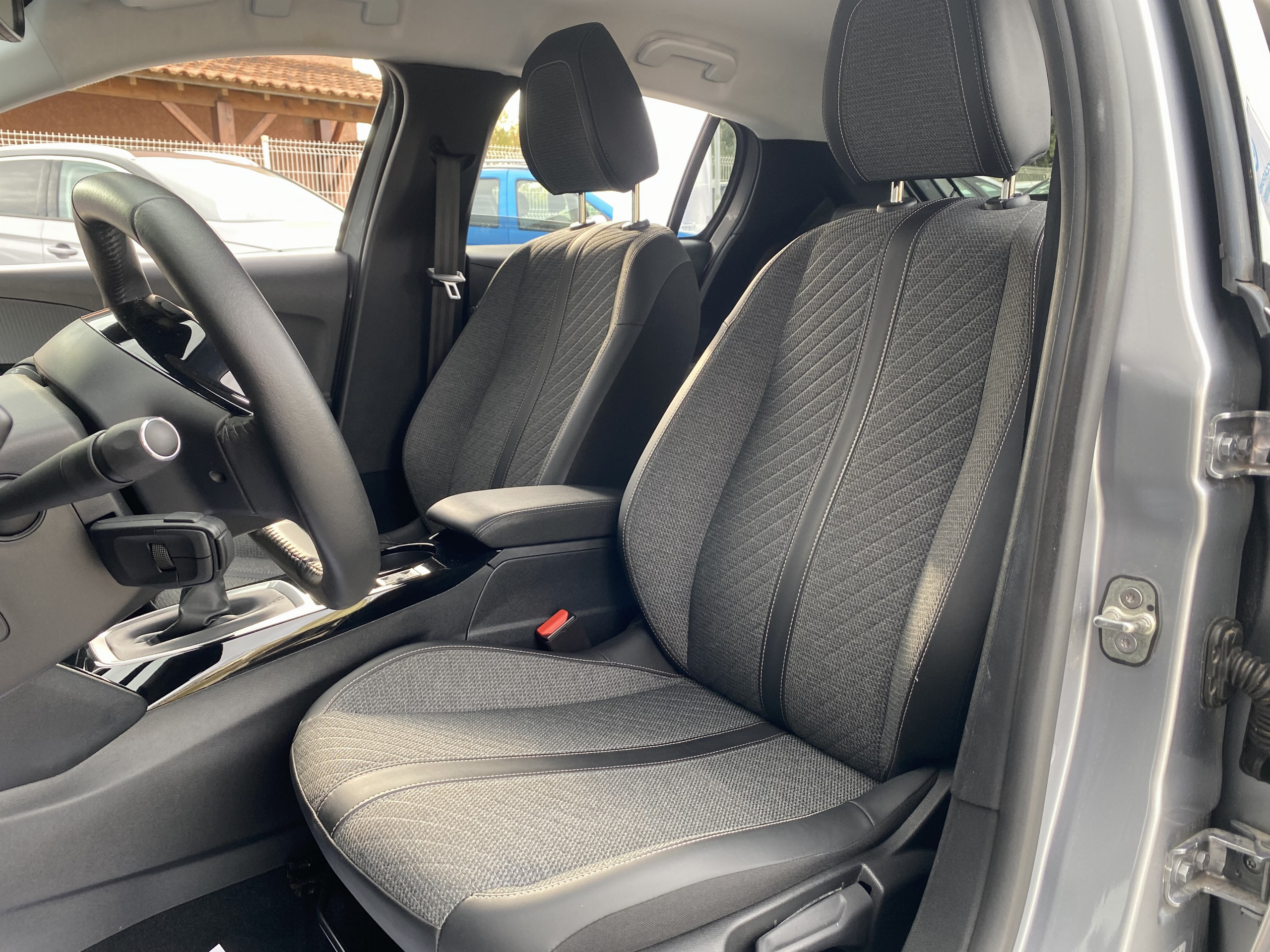 Peugeot 208  II PureTech 100 S&S Allure groupe Vergnon