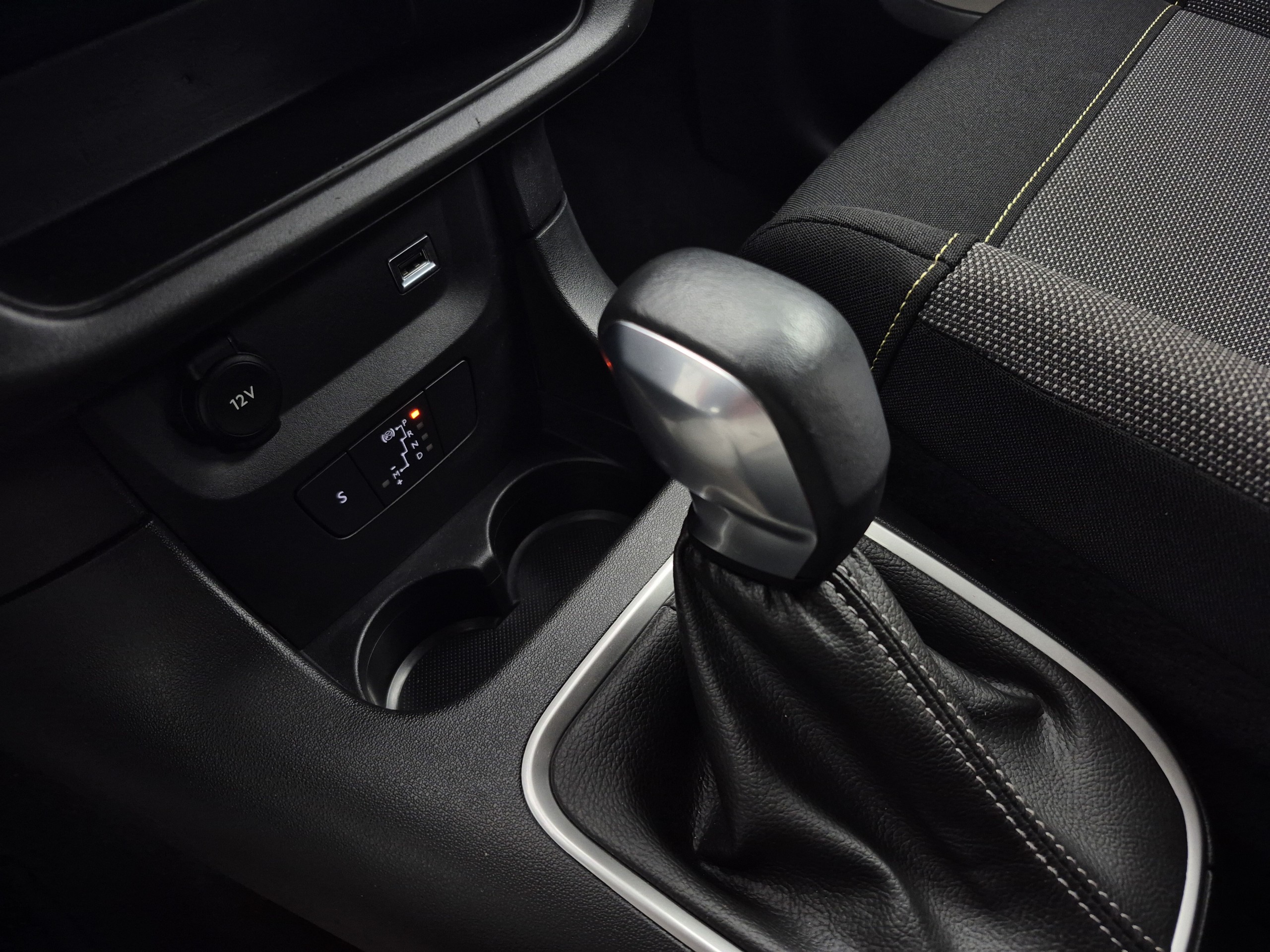 Citroën C3  III PureTech 110 S&S EAT6 Shine groupe Vergnon