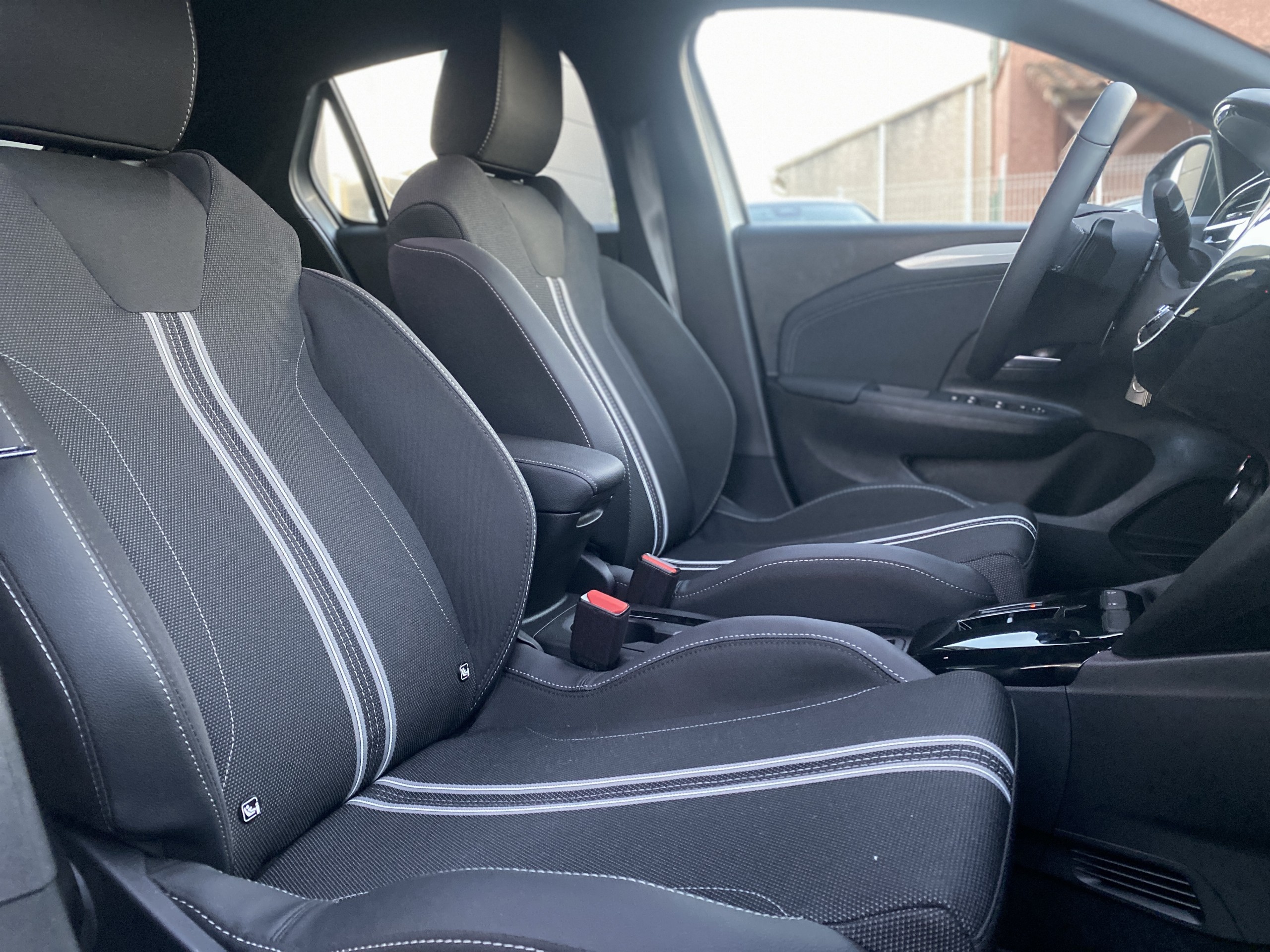 Opel Corsa  VI 1.2 Turbo Hybrid 110ch Automatique GS groupe Vergnon