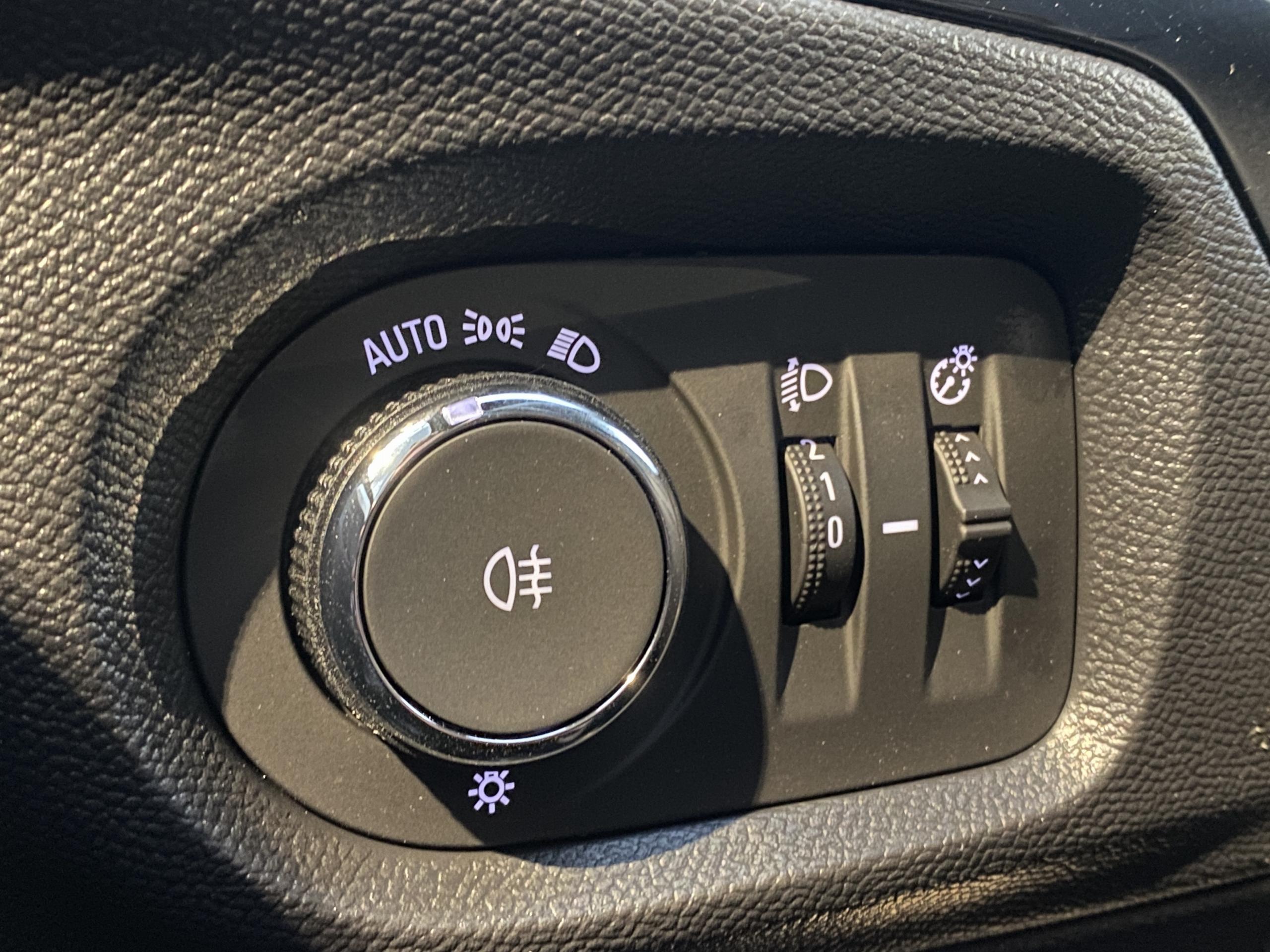 Opel Corsa  VI 1.2 Turbo Hybrid 110ch Automatique GS groupe Vergnon