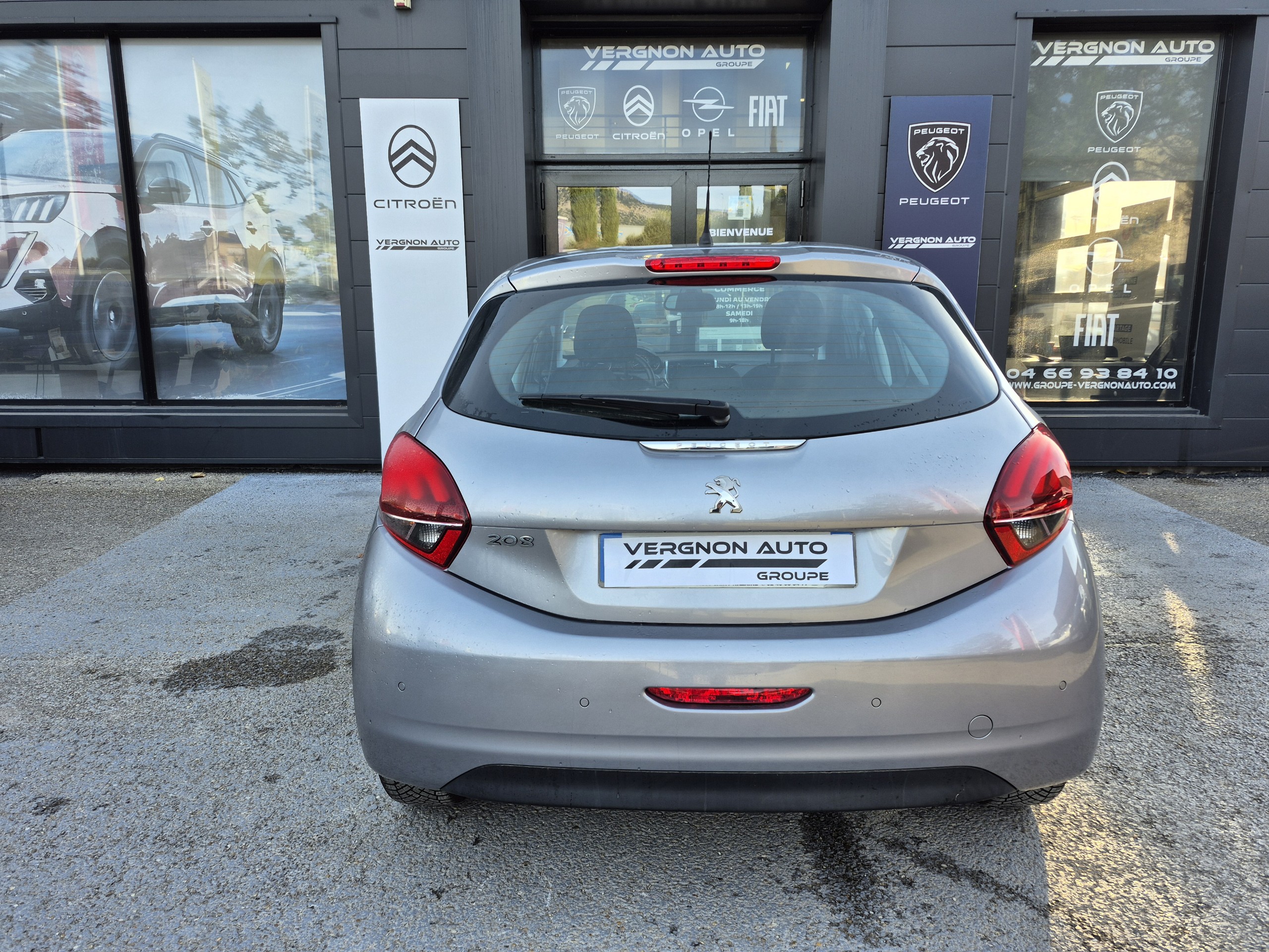 Peugeot 208 Puretech 82 Signature groupe Vergnon