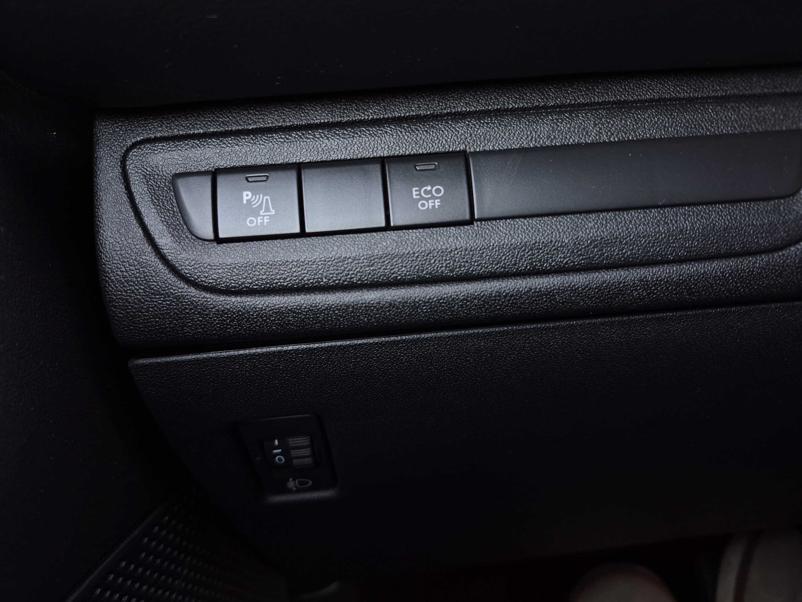 Peugeot 208 Puretech 82 Signature groupe Vergnon