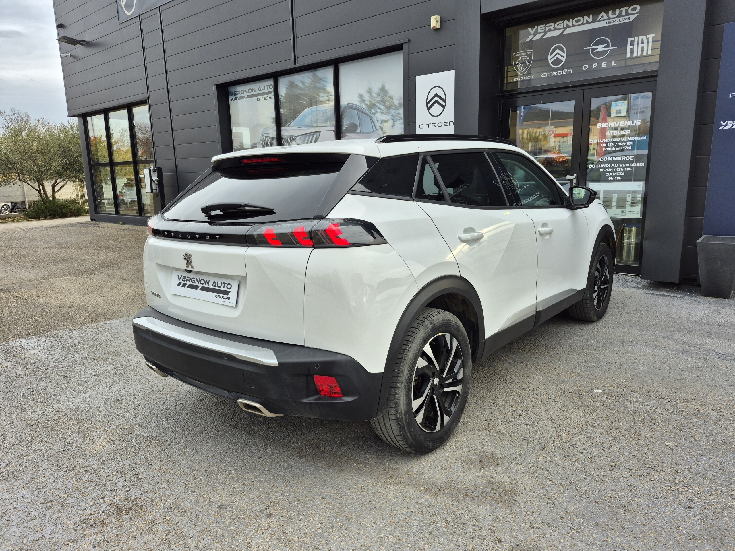 Peugeot 2008  II PureTech 130 S&S EAT8 ALLURE PACK groupe Vergnon