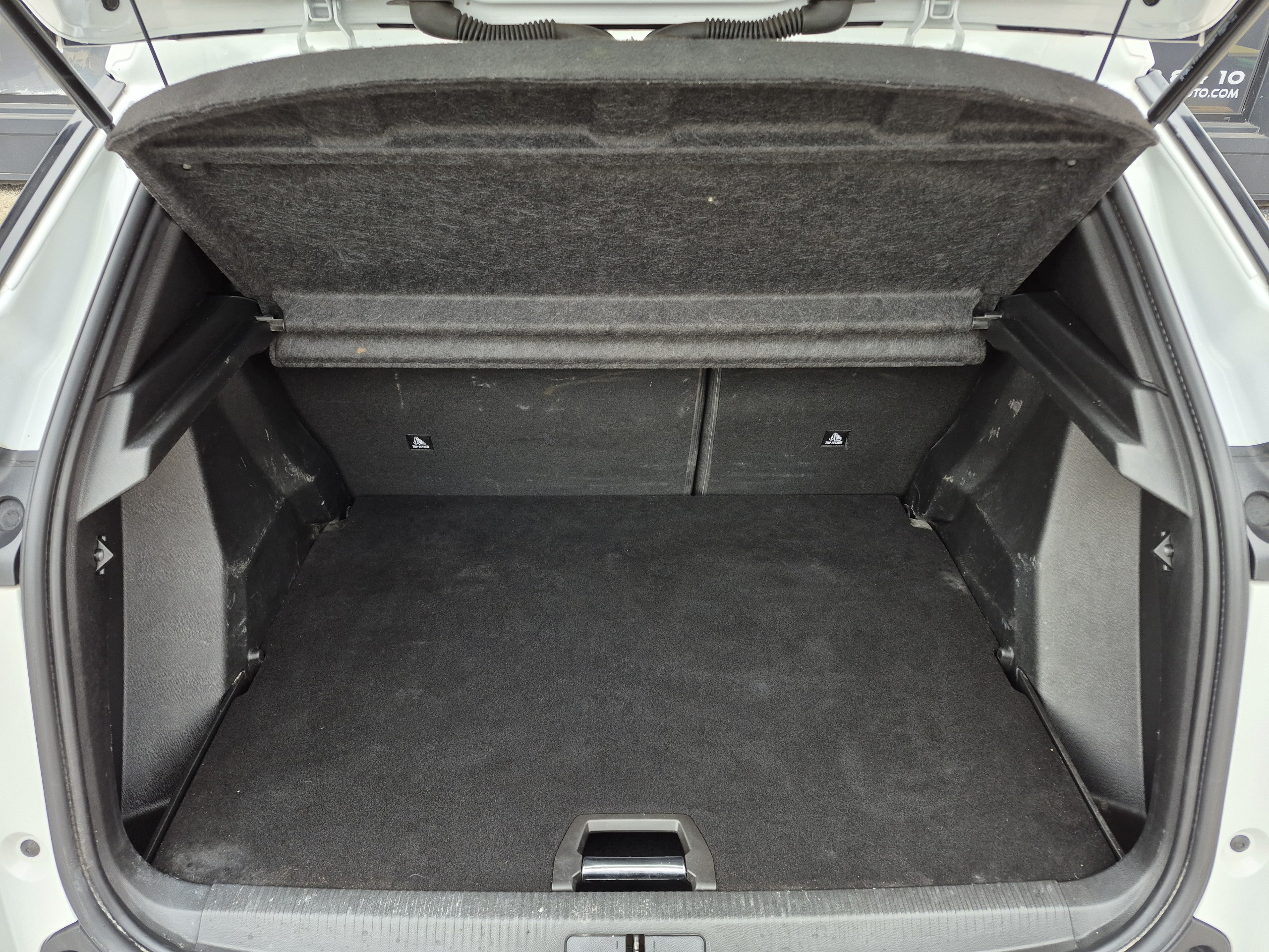 Peugeot 2008  II PureTech 130 S&S EAT8 ALLURE PACK groupe Vergnon