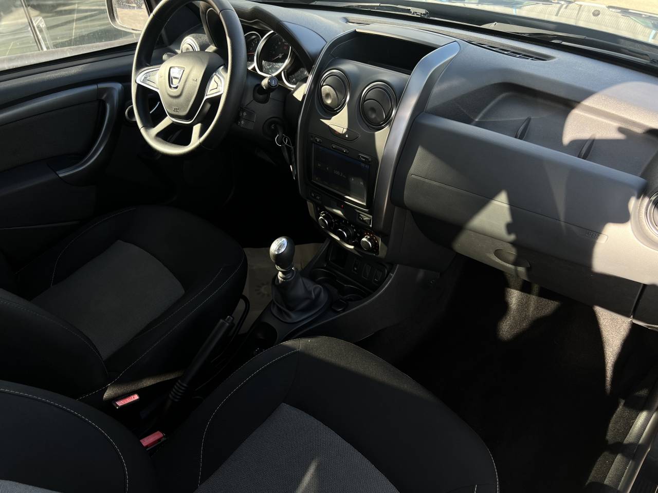 Dacia Duster Lauréate Plus 2017 TCe 125 4x2 groupe Vergnon