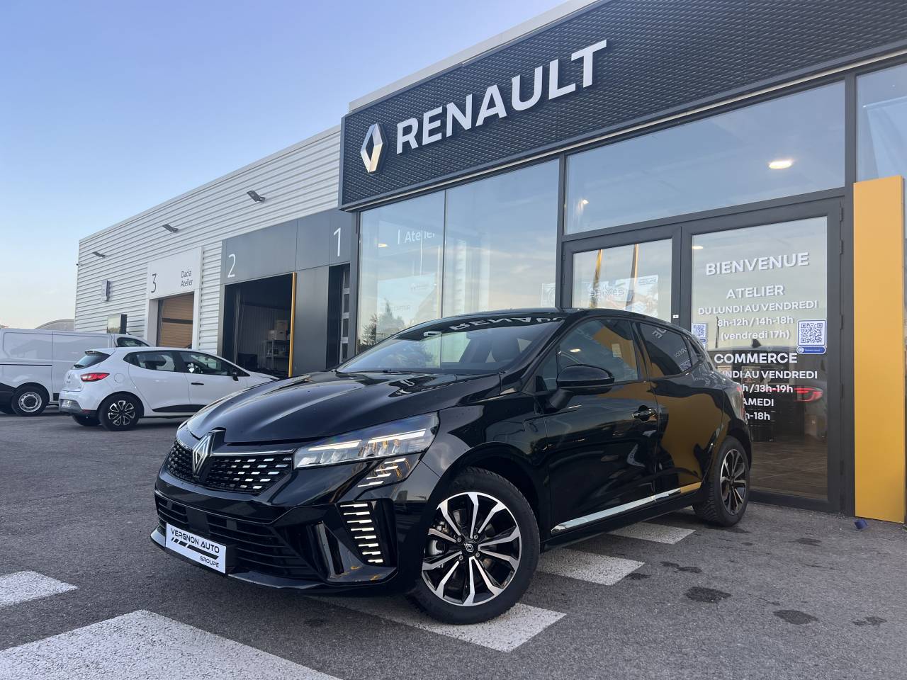 Renault Clio  V Techno E-Tech full hybrid 145 groupe Vergnon