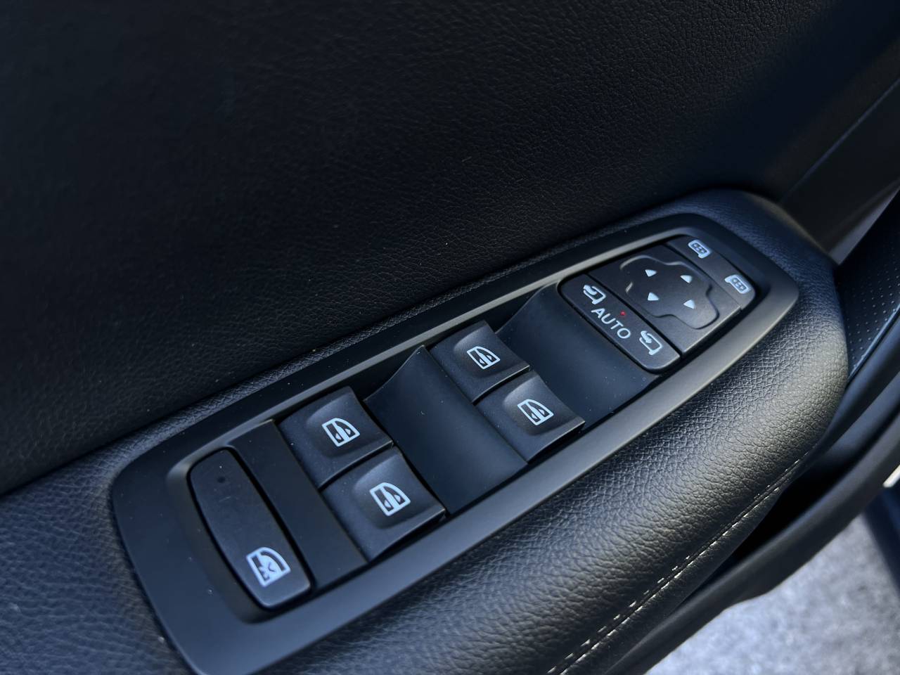 Renault Mégane Berline  IV Intens TCe 140 EDC FAP groupe Vergnon