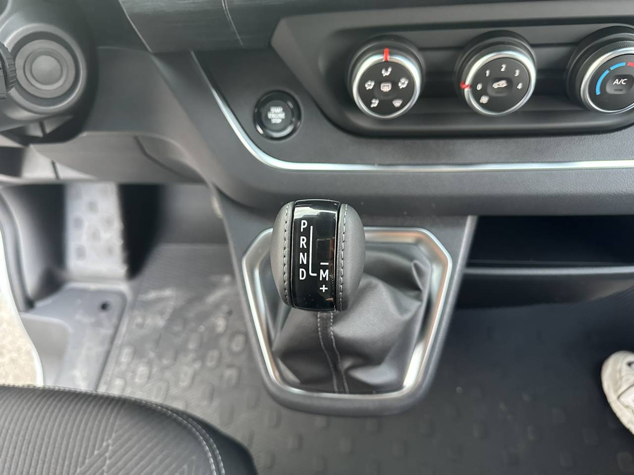 Renault Trafic  III Intens L2 Blue dCi 150 S&S EDC - 9PL groupe Vergnon