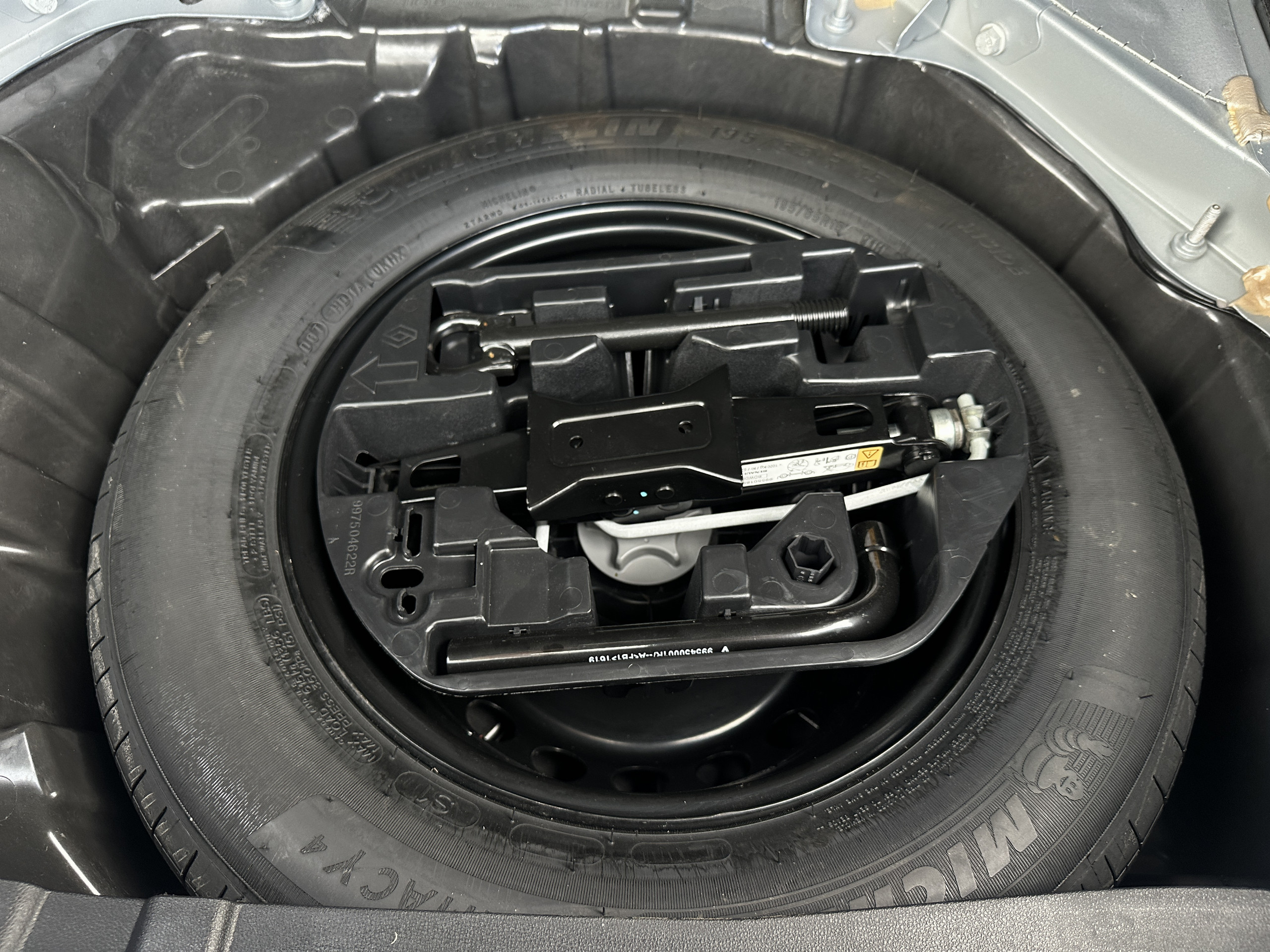 Renault Mégane Berline  IV techno TCe 140 EDC groupe Vergnon