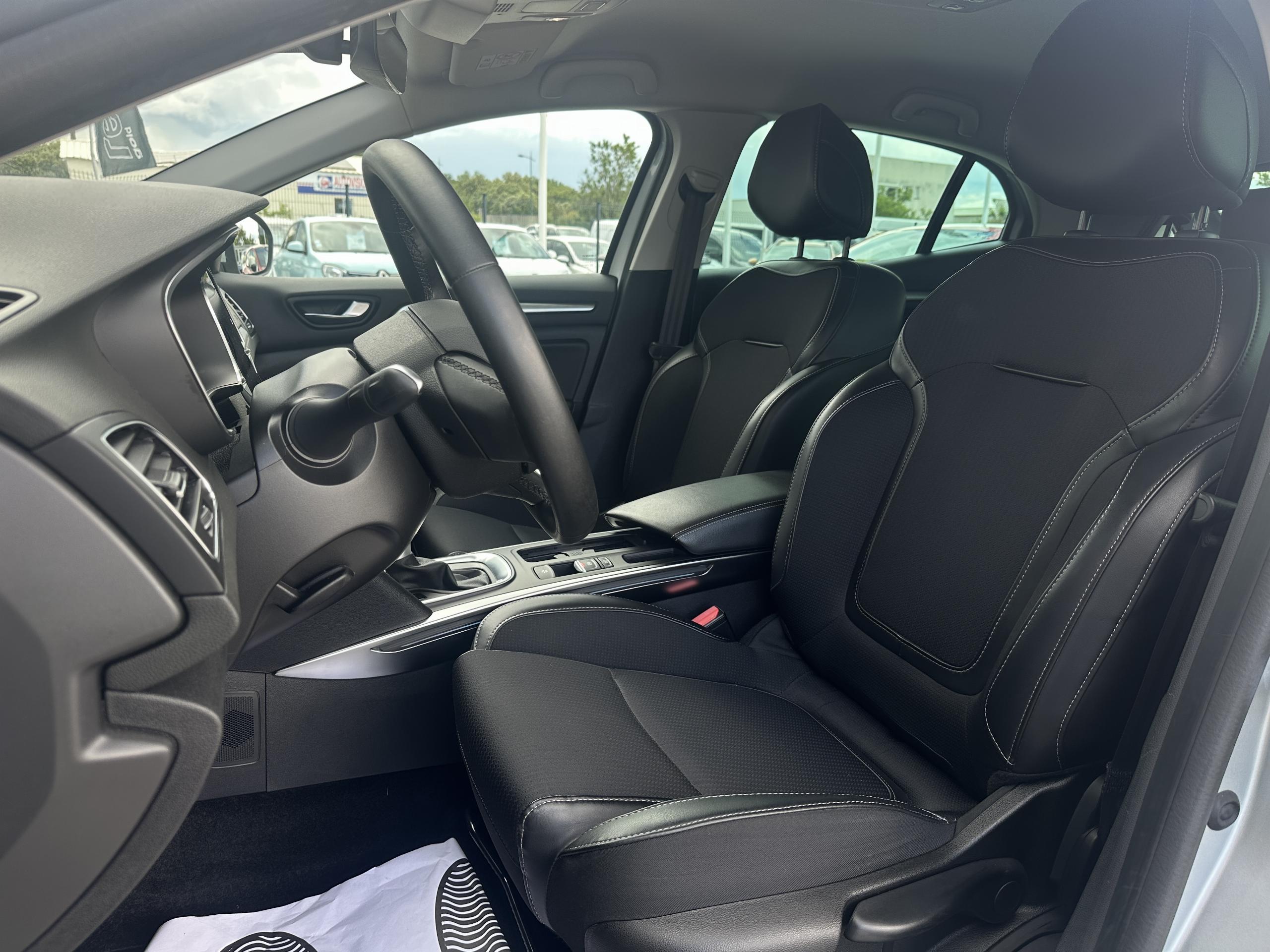 Renault Mégane Berline  IV techno TCe 140 EDC groupe Vergnon