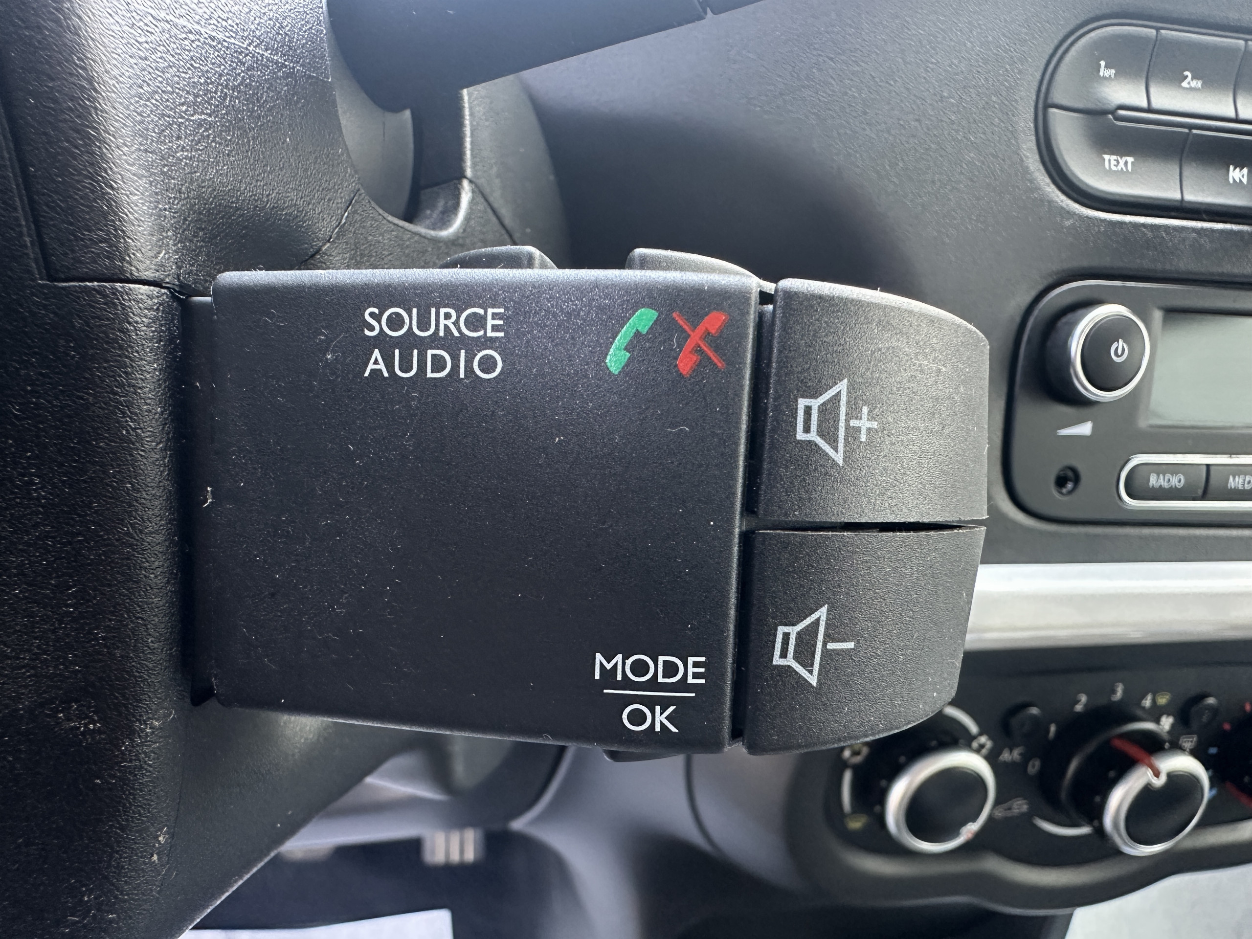 Renault Twingo  III Intens TCe 90 groupe Vergnon